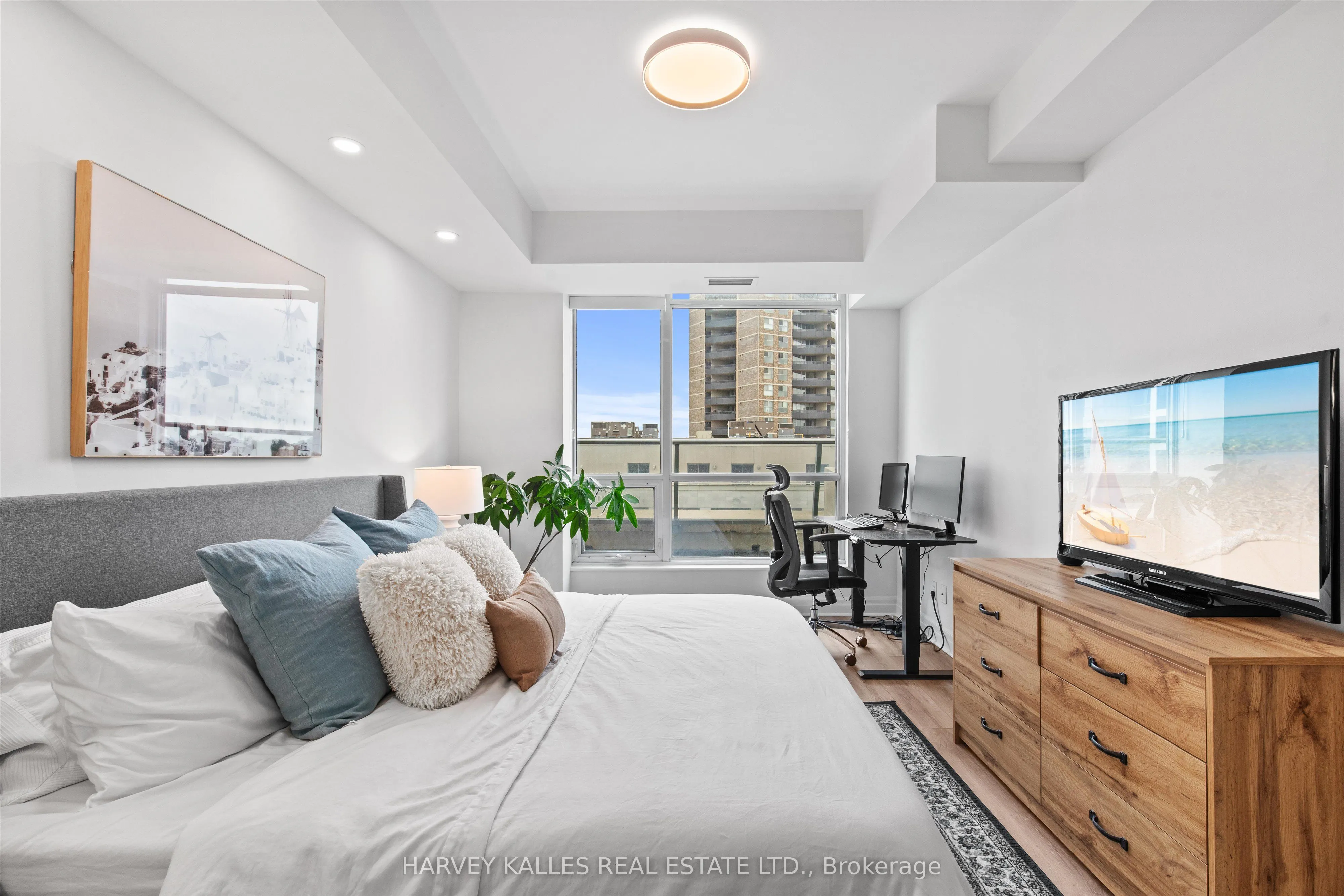 500 St Clair Avenue W, #408