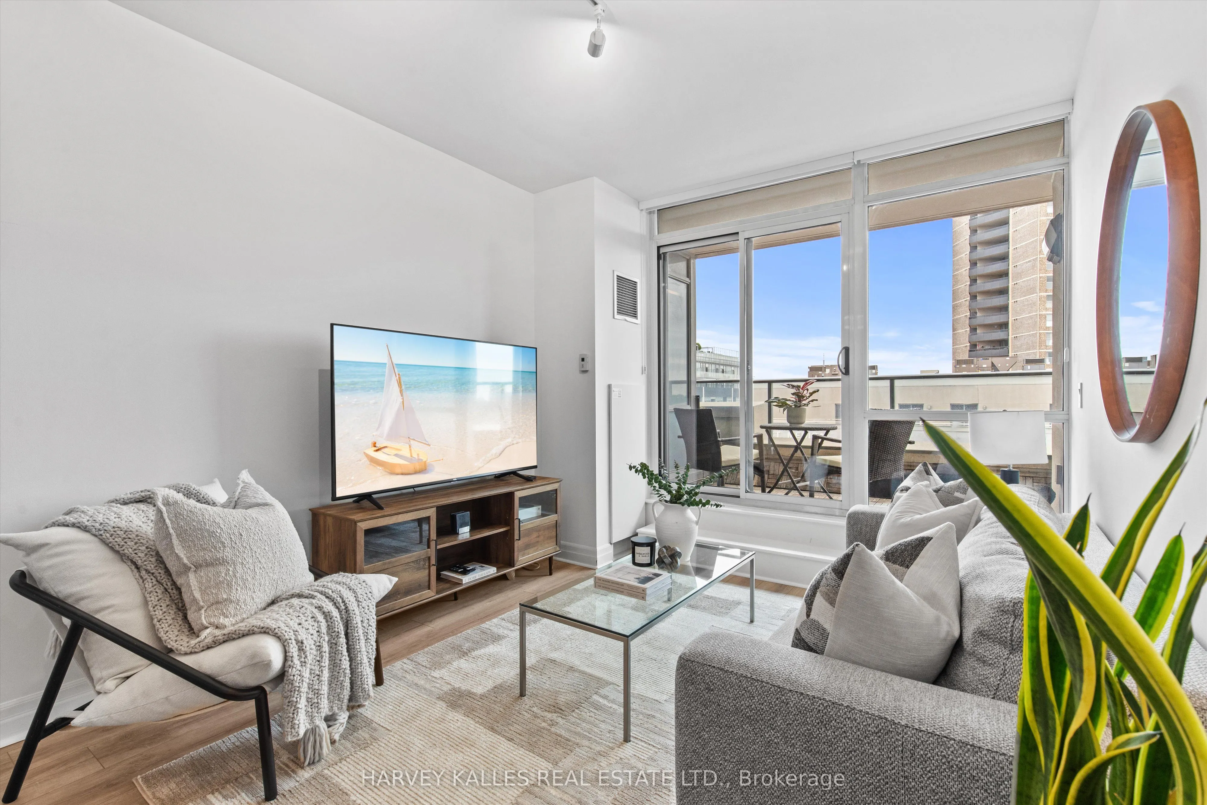 500 St Clair Avenue W, #408