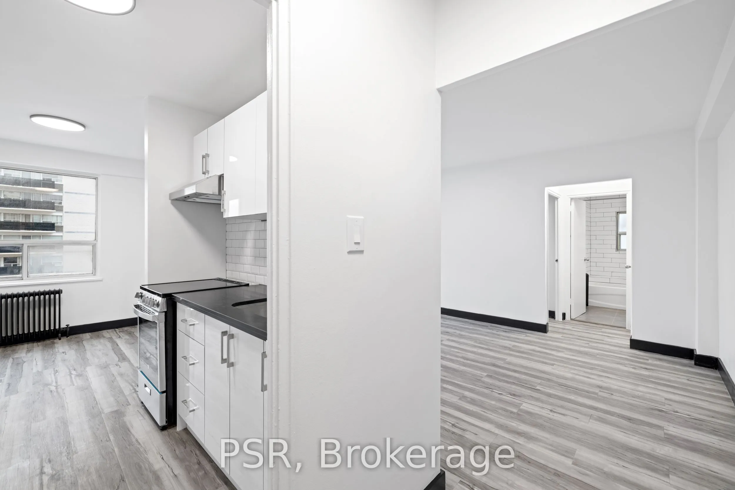 600 Eglinton Avenue W, #303