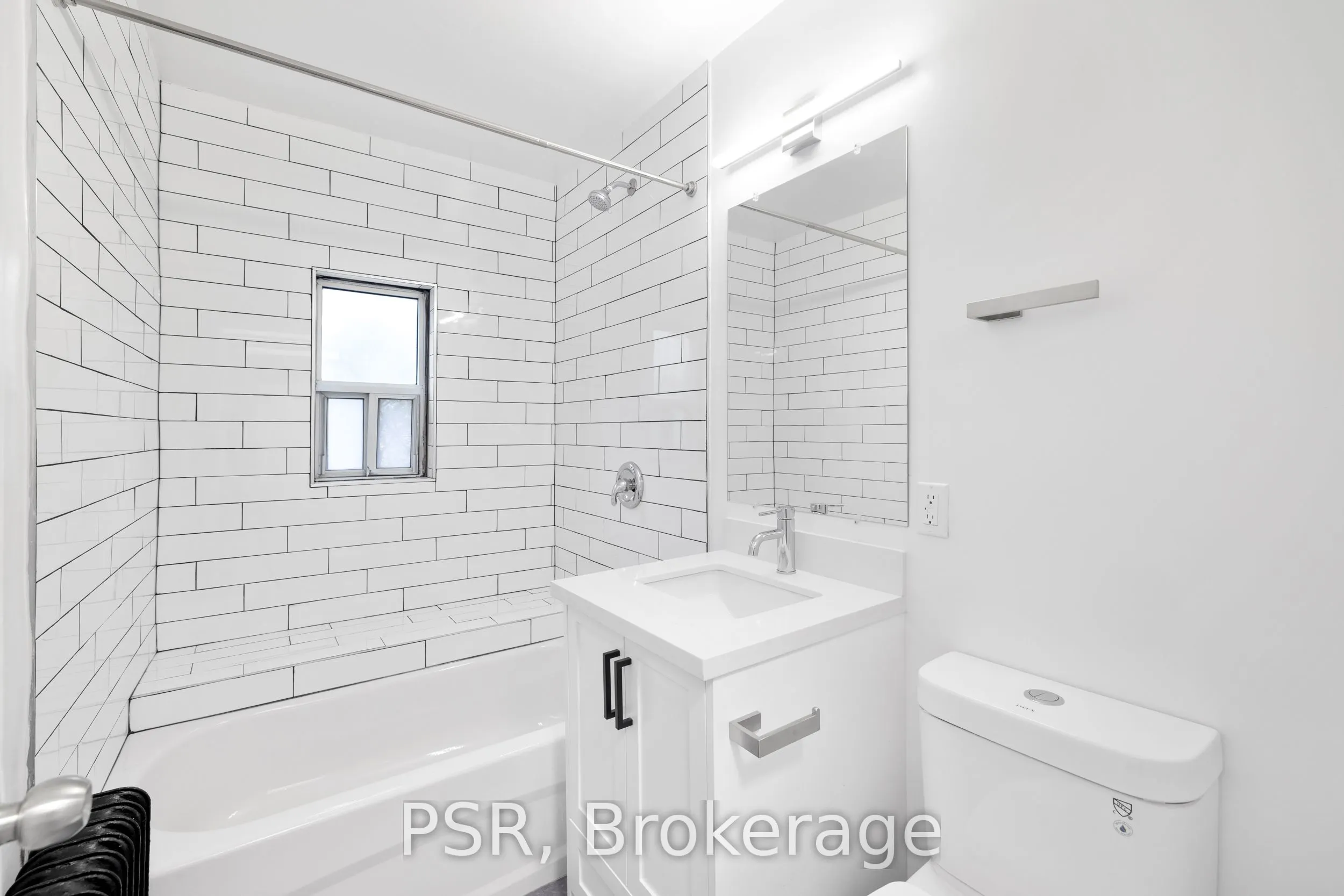 600 Eglinton Avenue W, #303