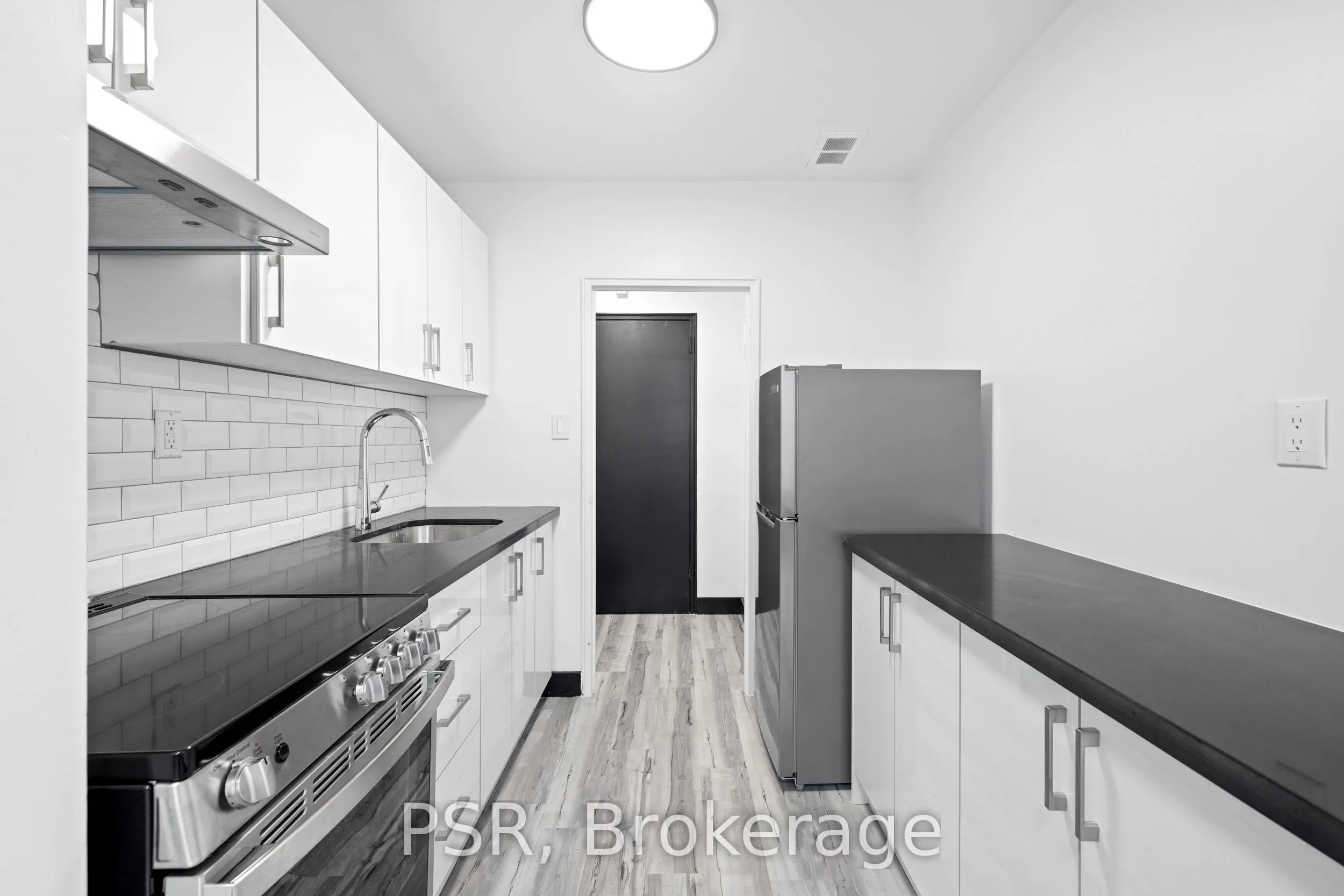 600 Eglinton Avenue W, #303