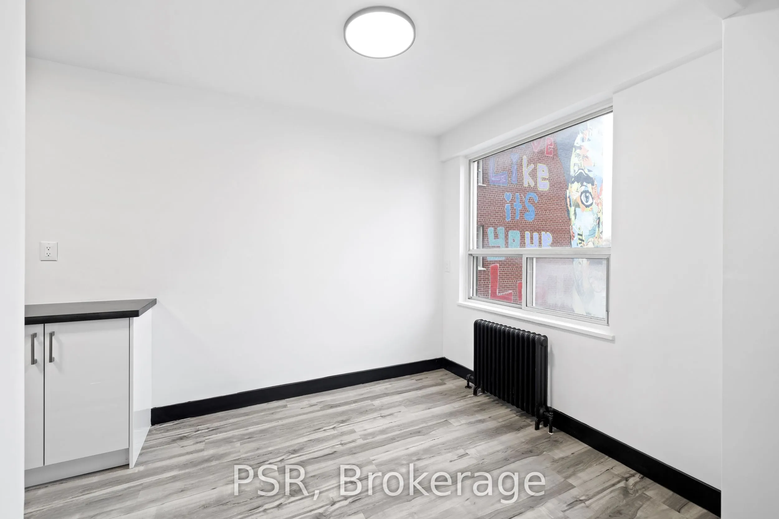 600 Eglinton Avenue W, #303