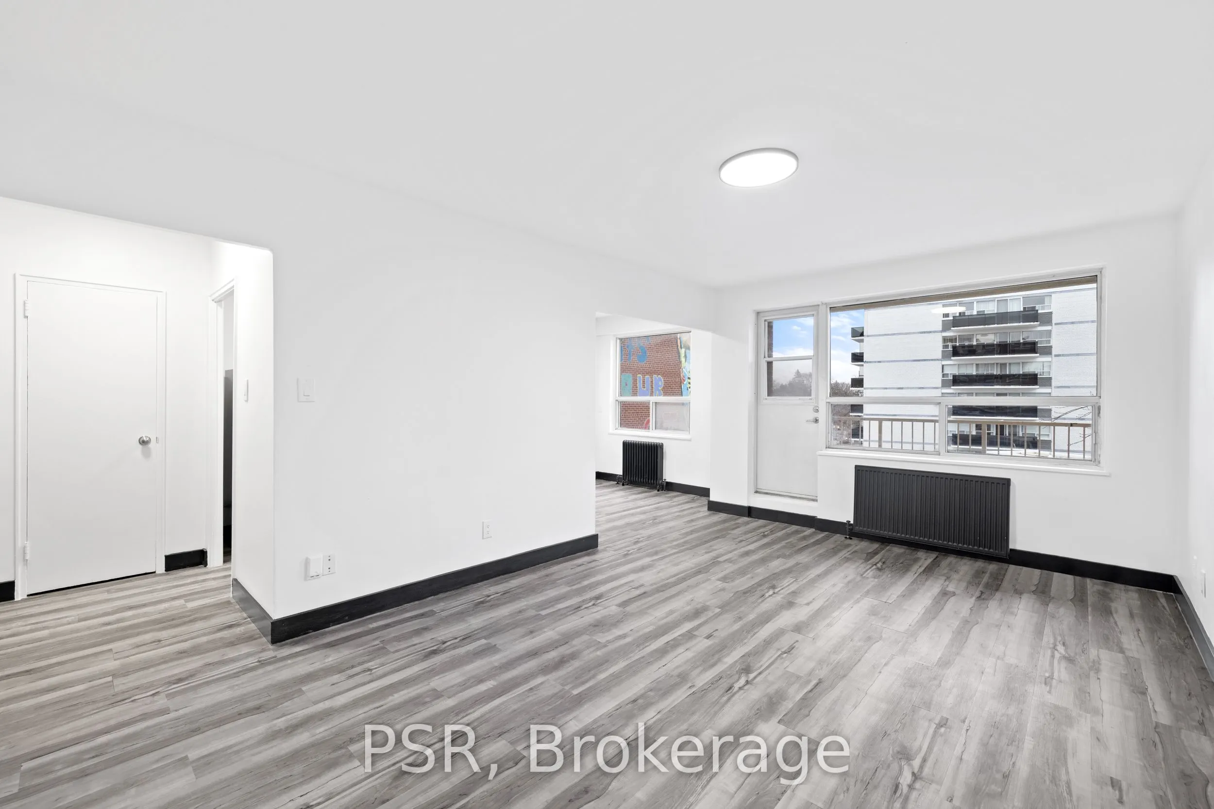 600 Eglinton Avenue W, #303