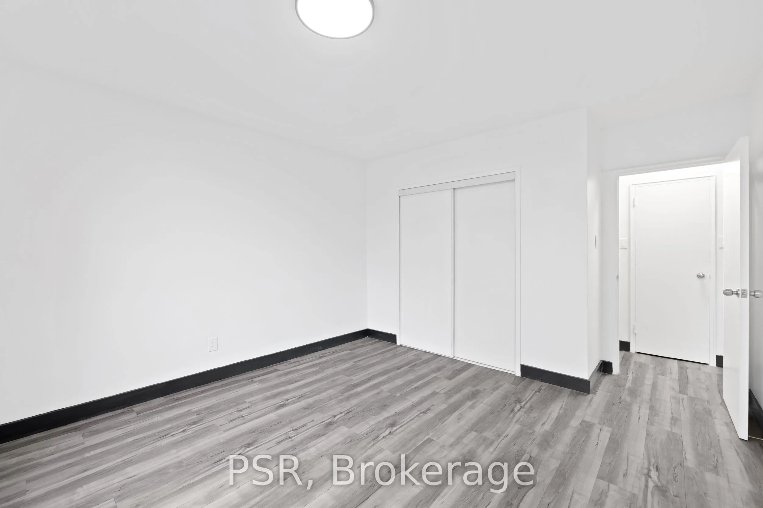 600 Eglinton Avenue W, #303