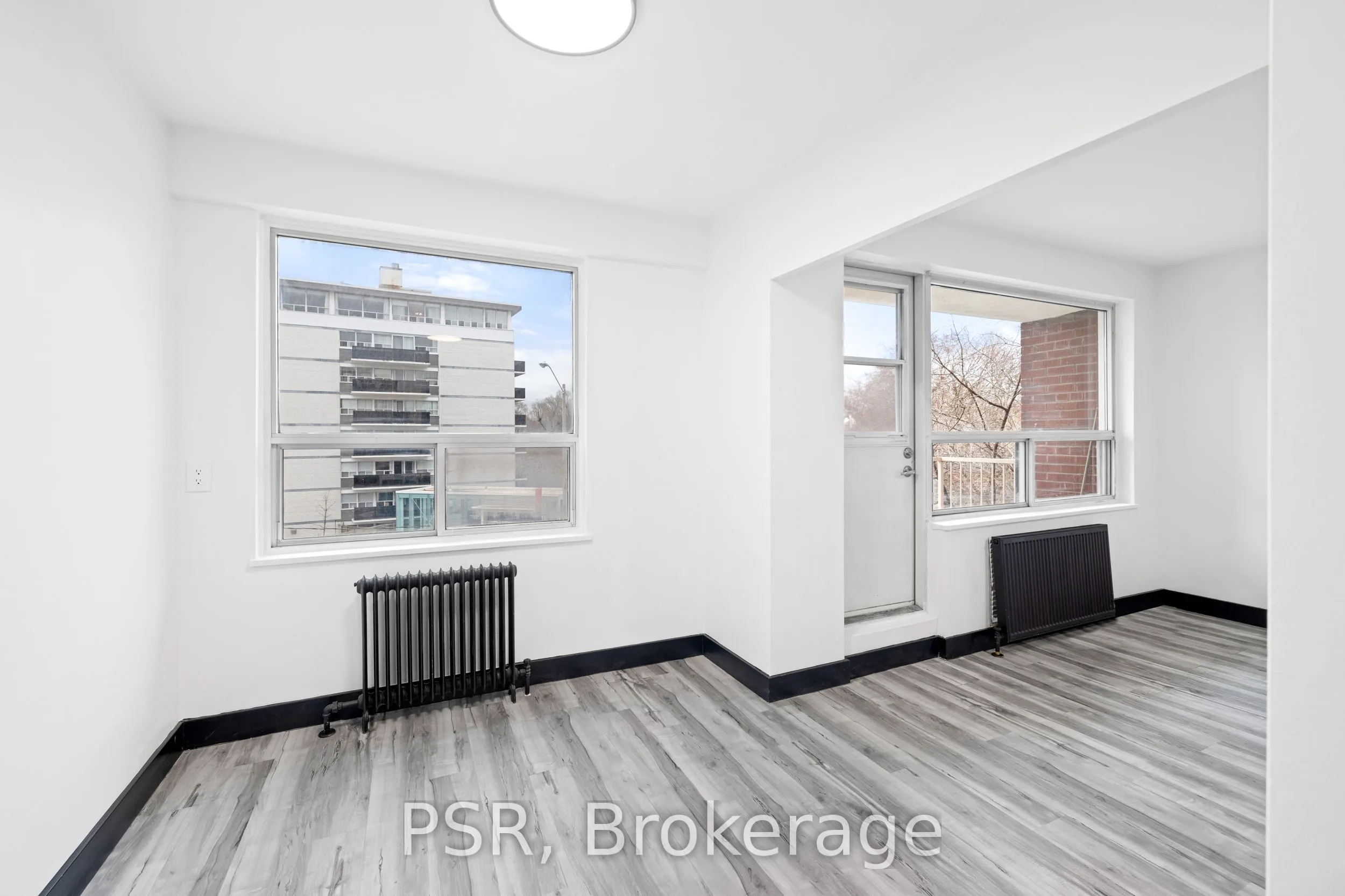600 Eglinton Avenue W, #303