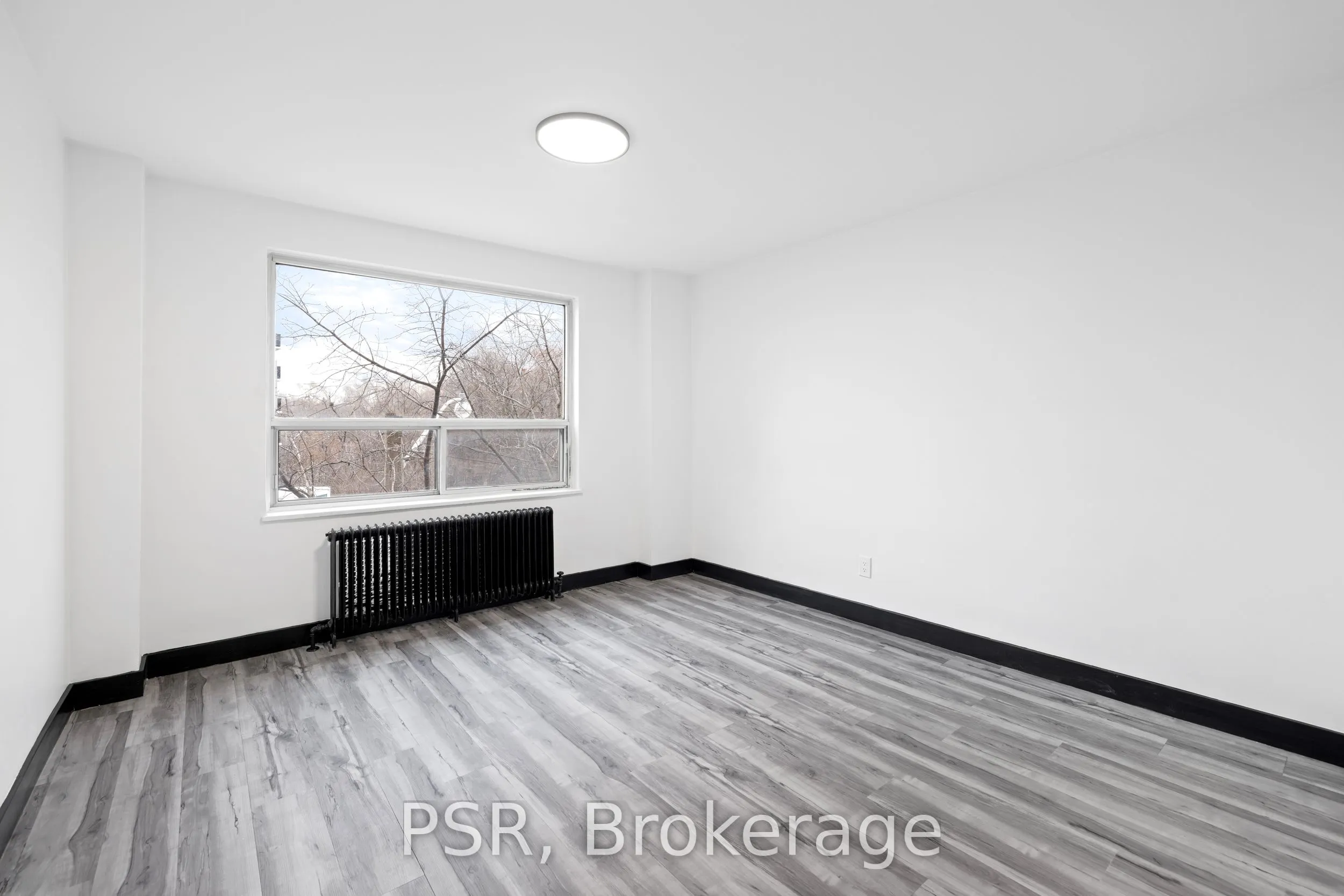 600 Eglinton Avenue W, #303