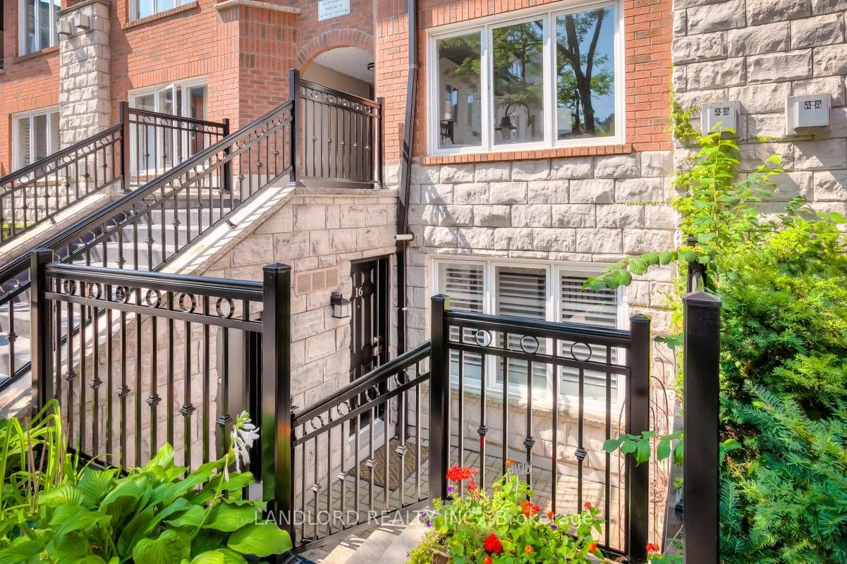 232 George Street, #TH16