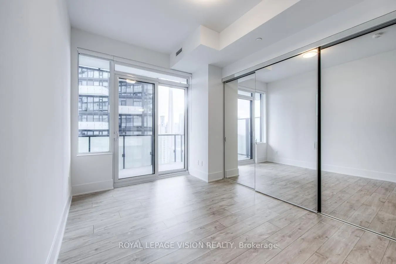 470 Front Street W, #2812