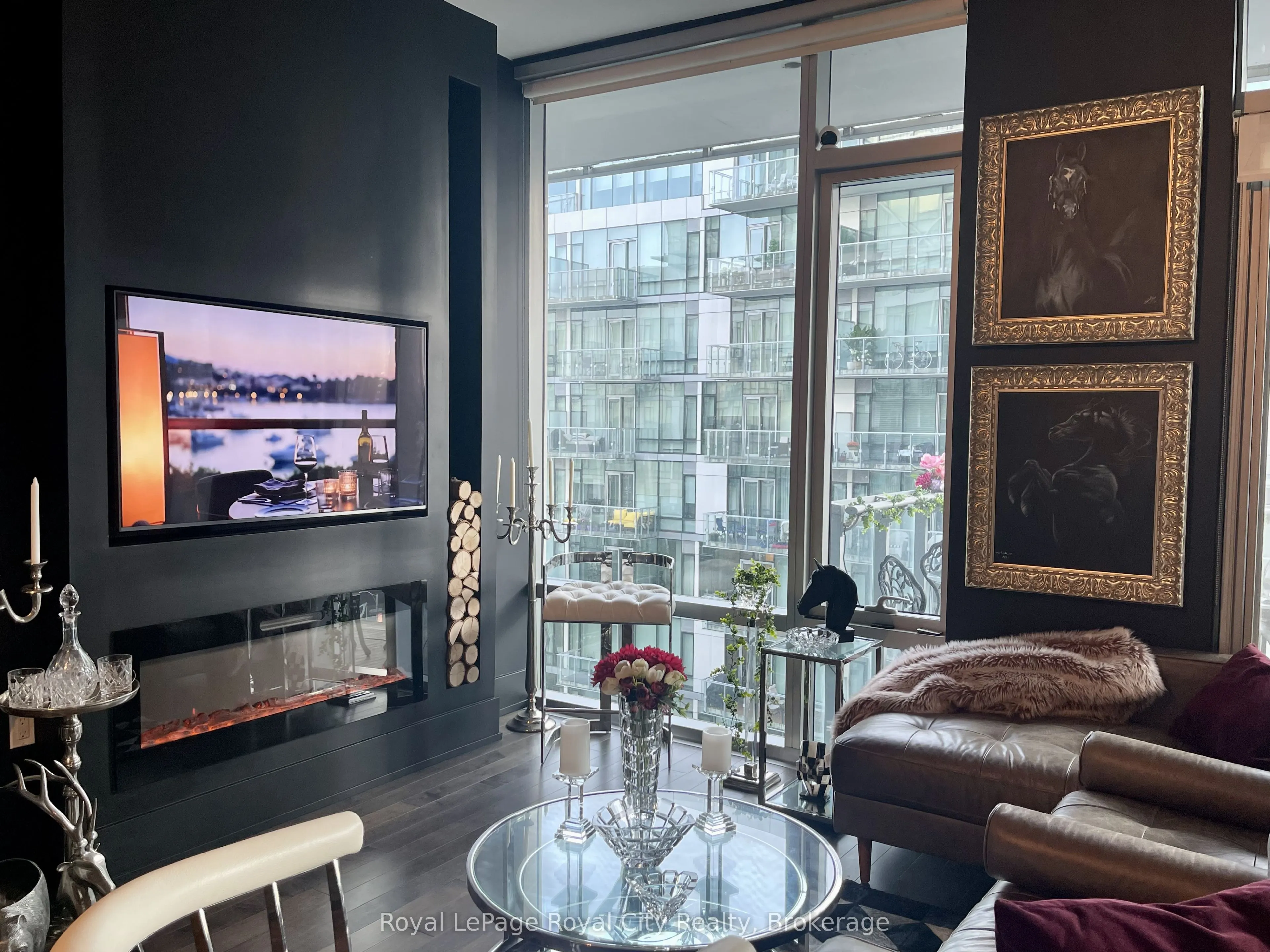 39 Queens Quay E, #830