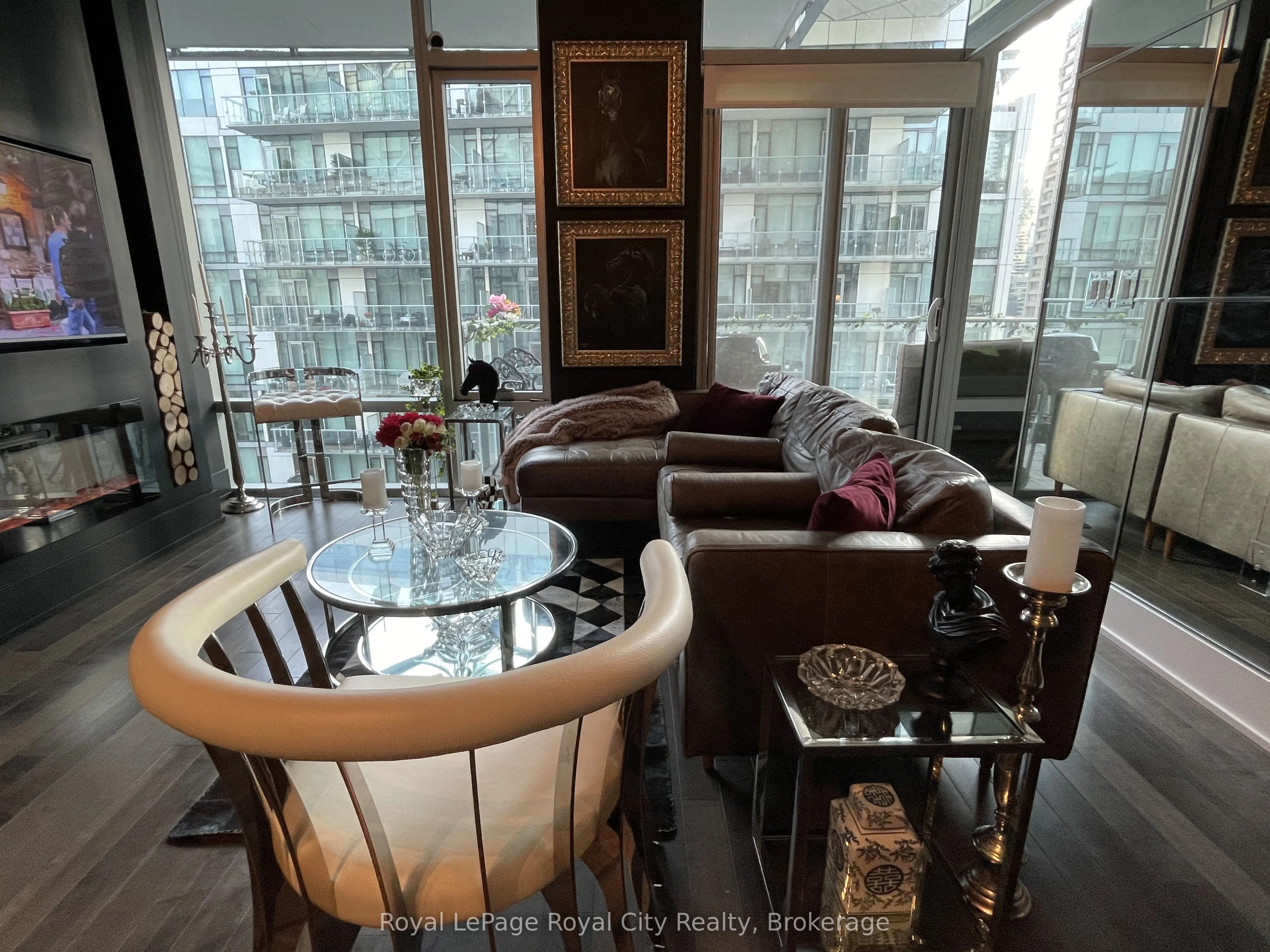 39 Queens Quay E, #830