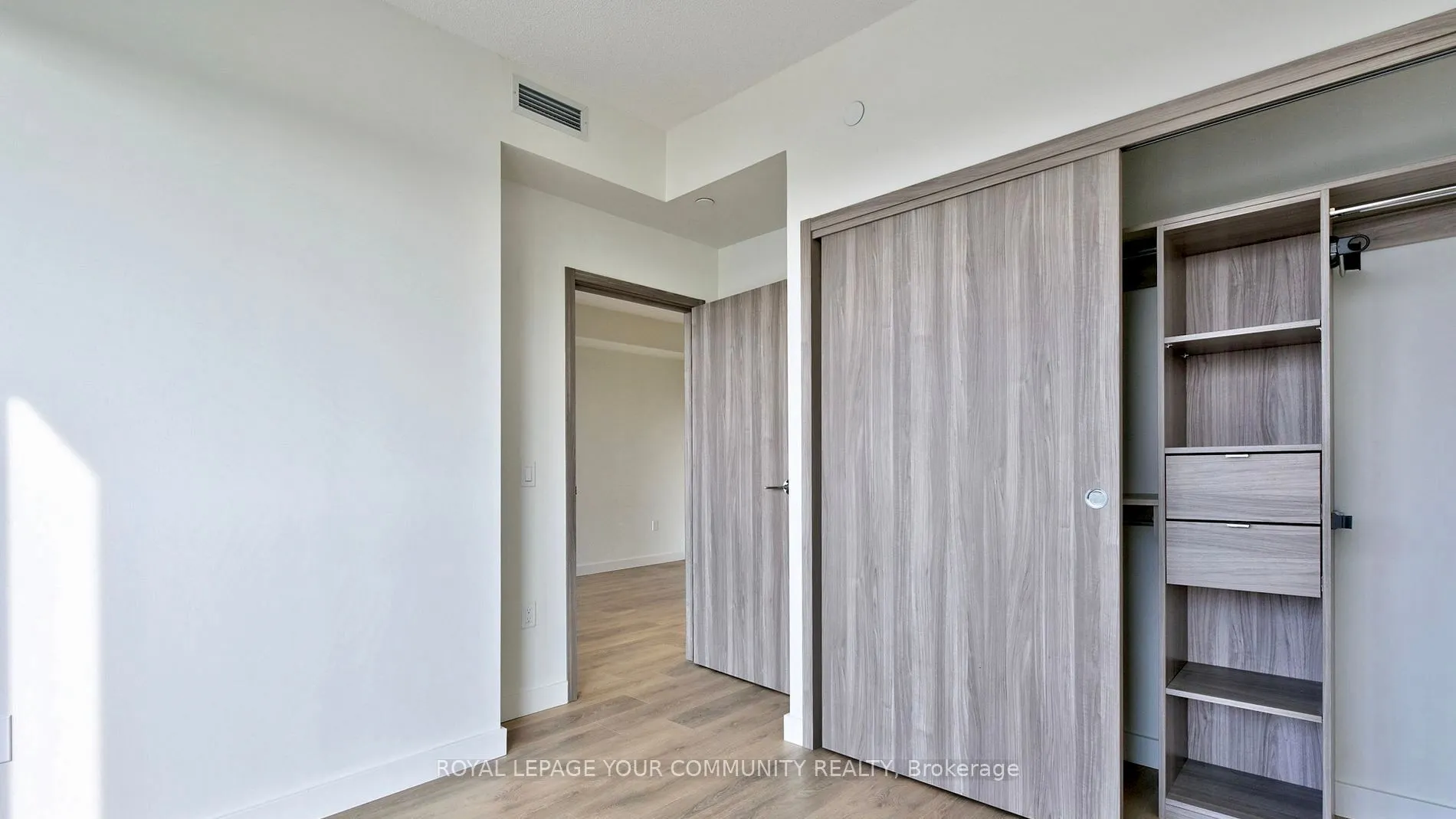 95 Mcmahon Drive, #1210