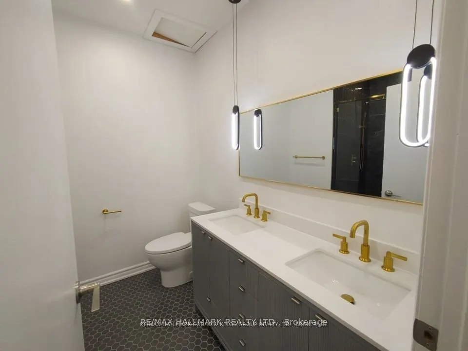 13 Northern Place