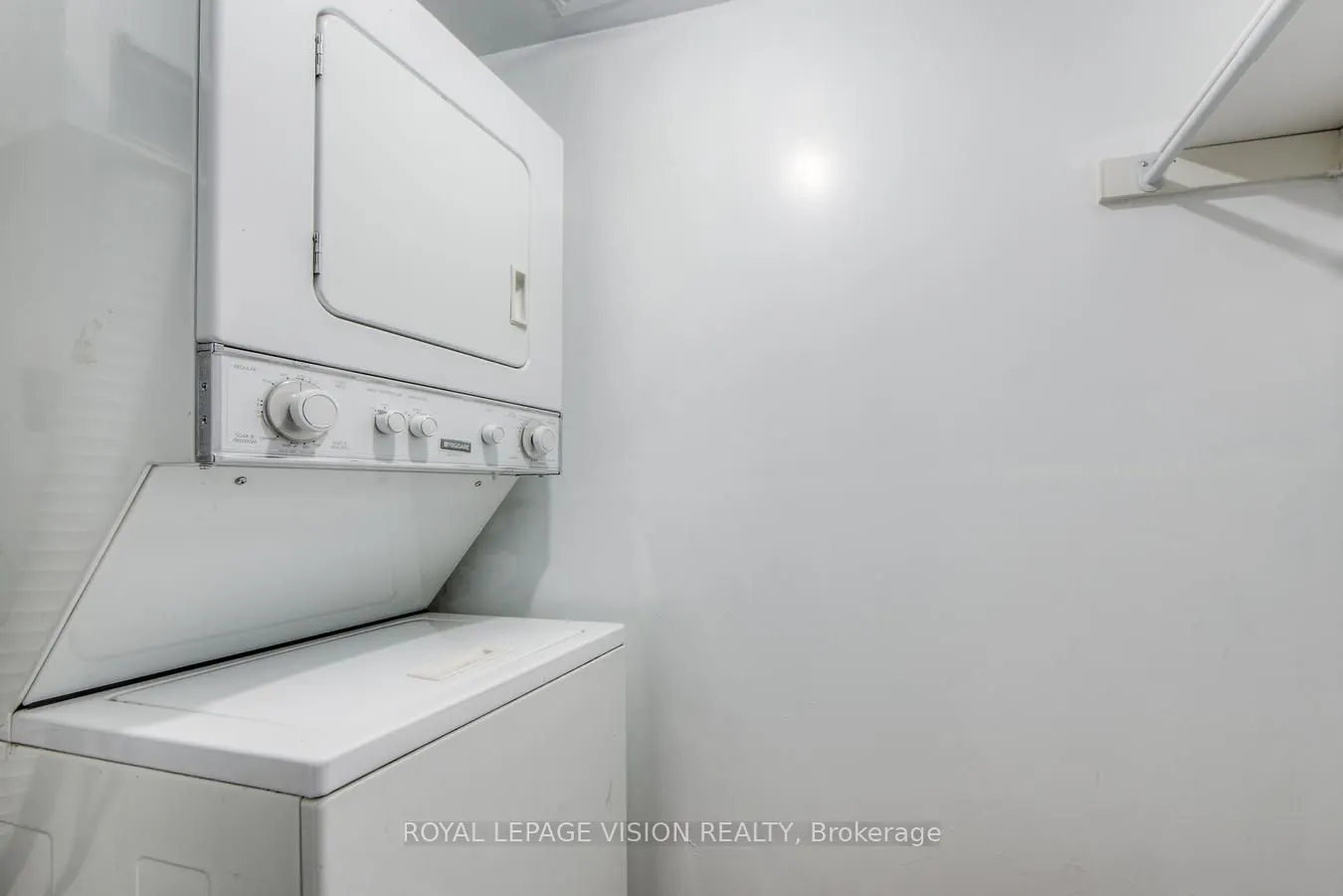 633 Bay Street, #216
