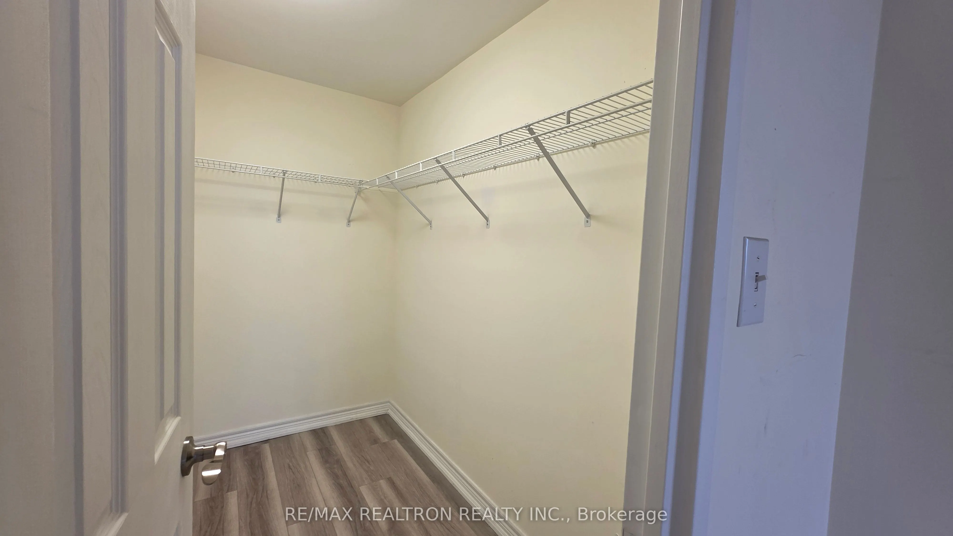 28 Empress Avenue, #1708
