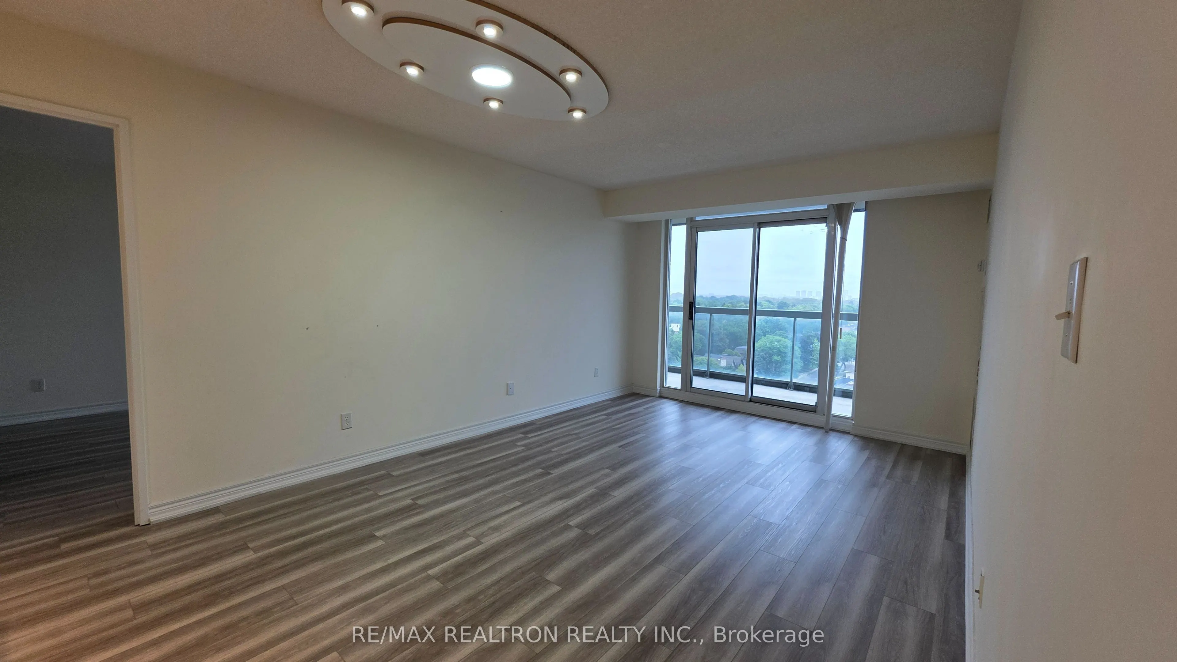 28 Empress Avenue, #1708