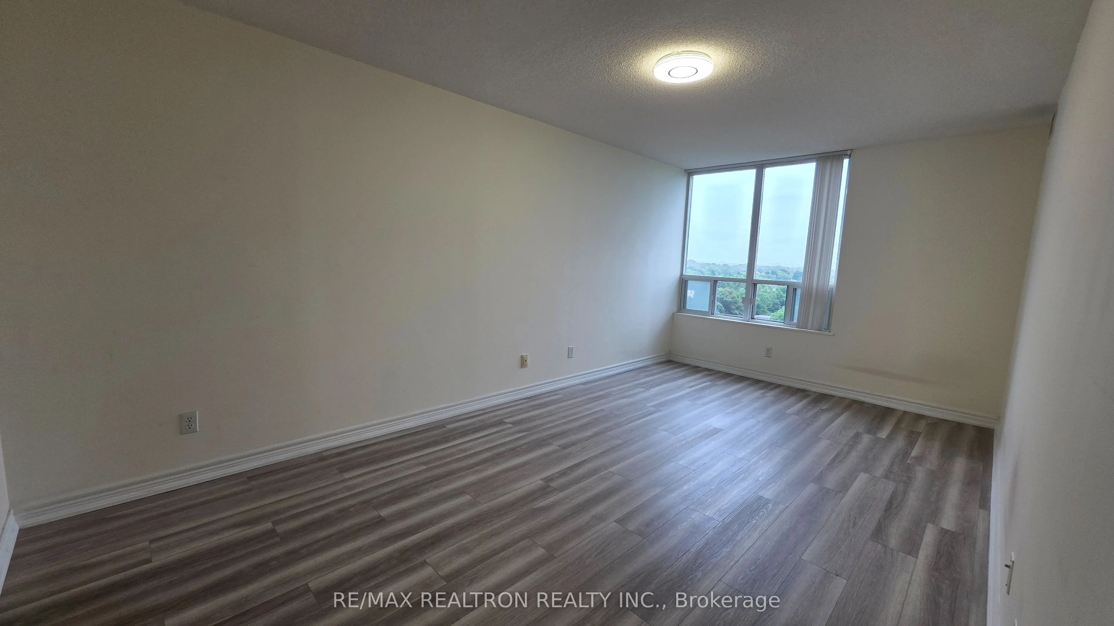 28 Empress Avenue, #1708