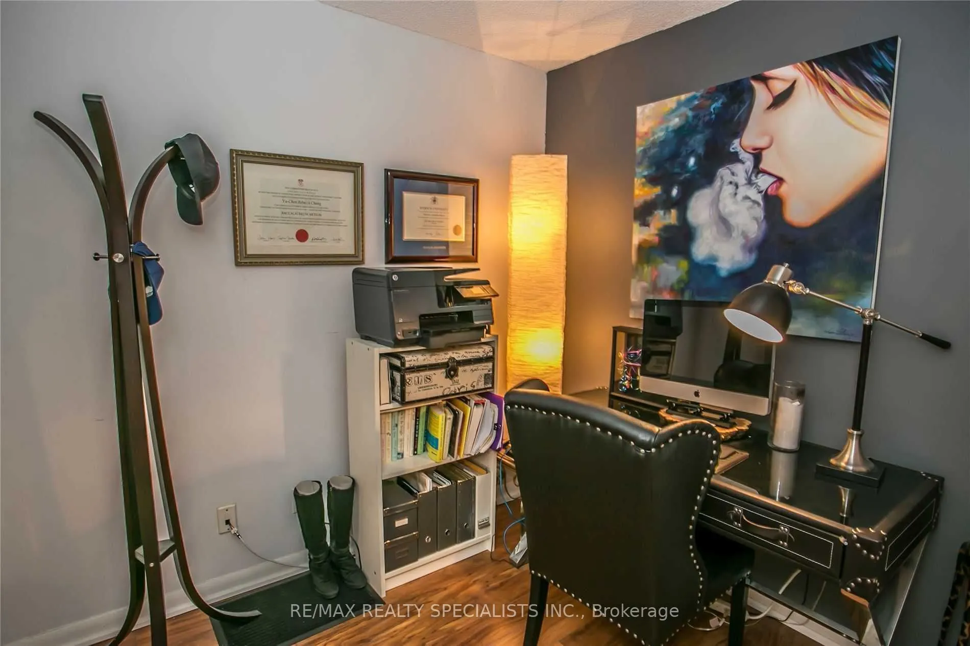323 Richmond Street, #607