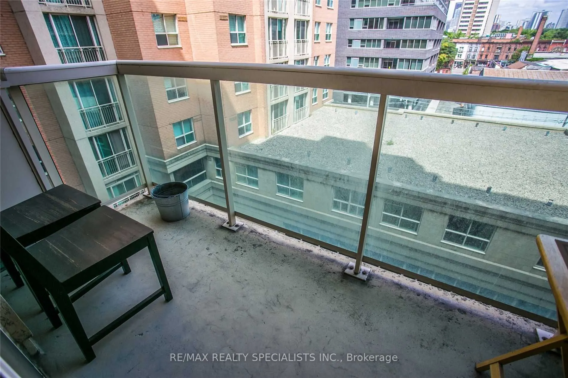 323 Richmond Street, #607