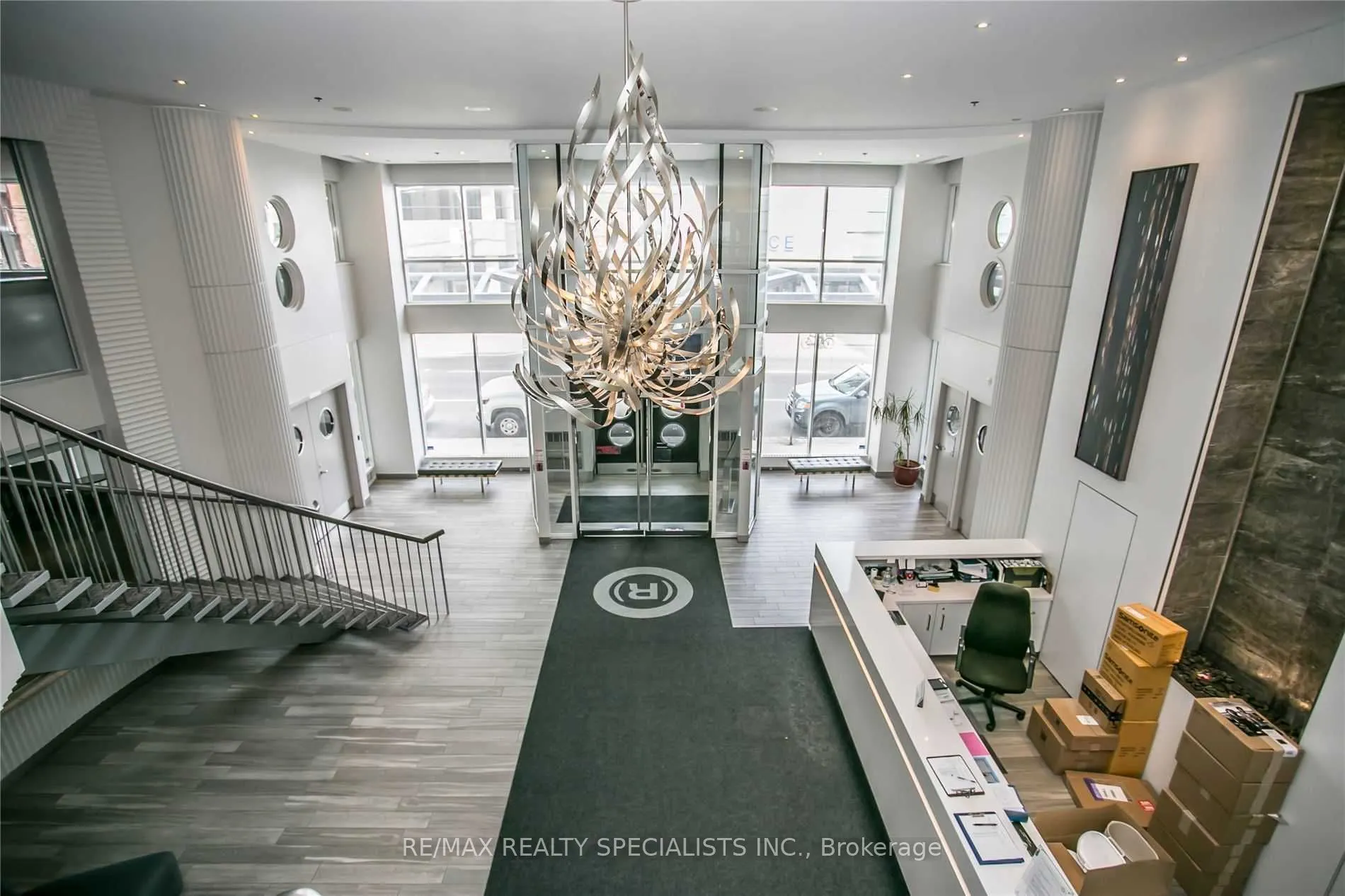 323 Richmond Street, #607
