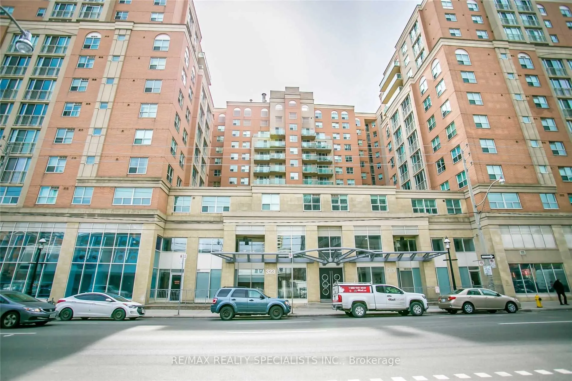 323 Richmond Street, #607