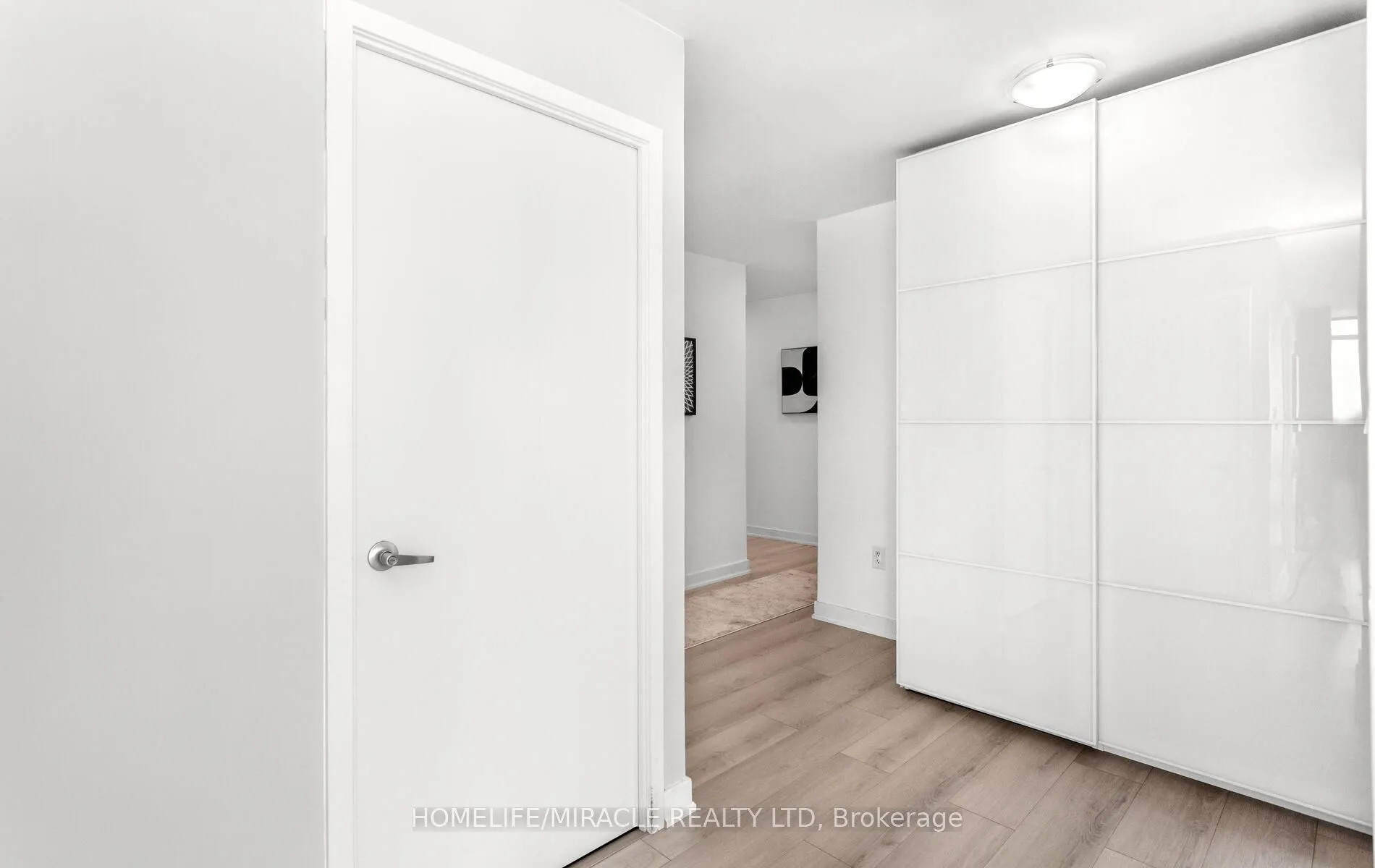 25 Telegram Mews, #3002