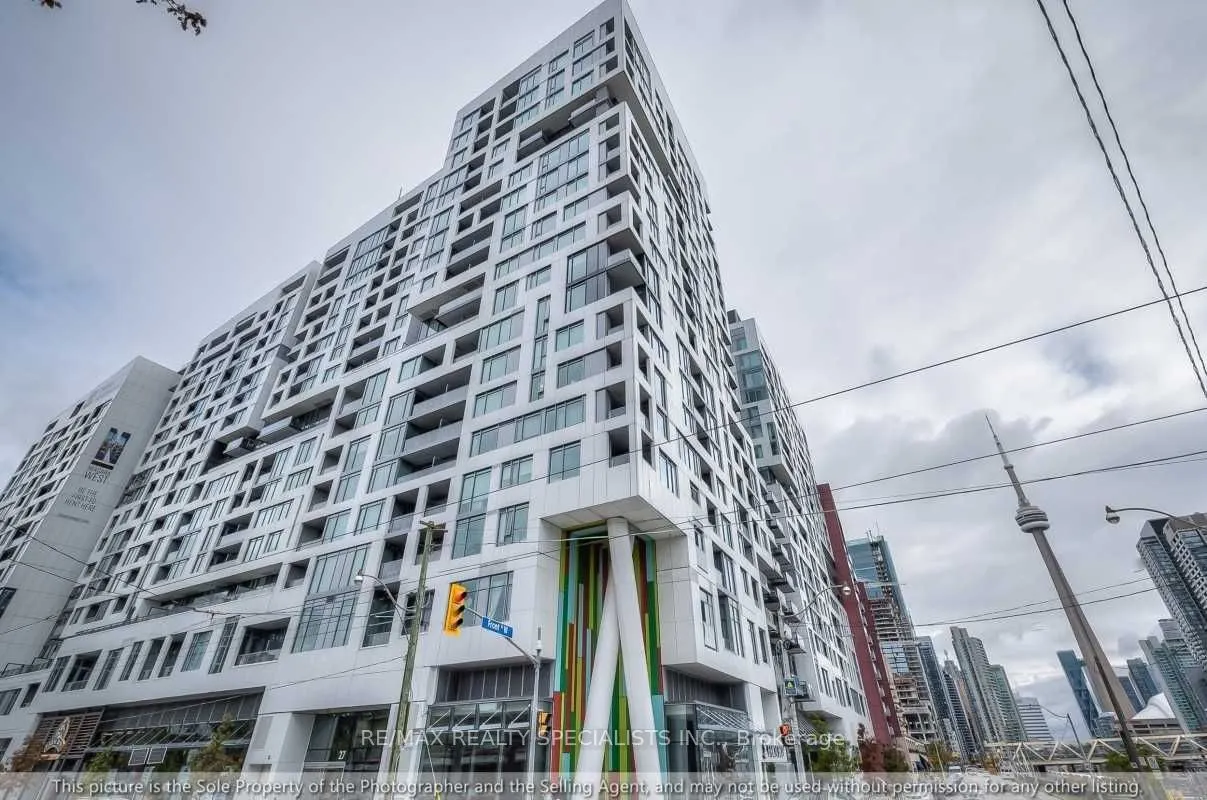 27 Bathurst Street, #915