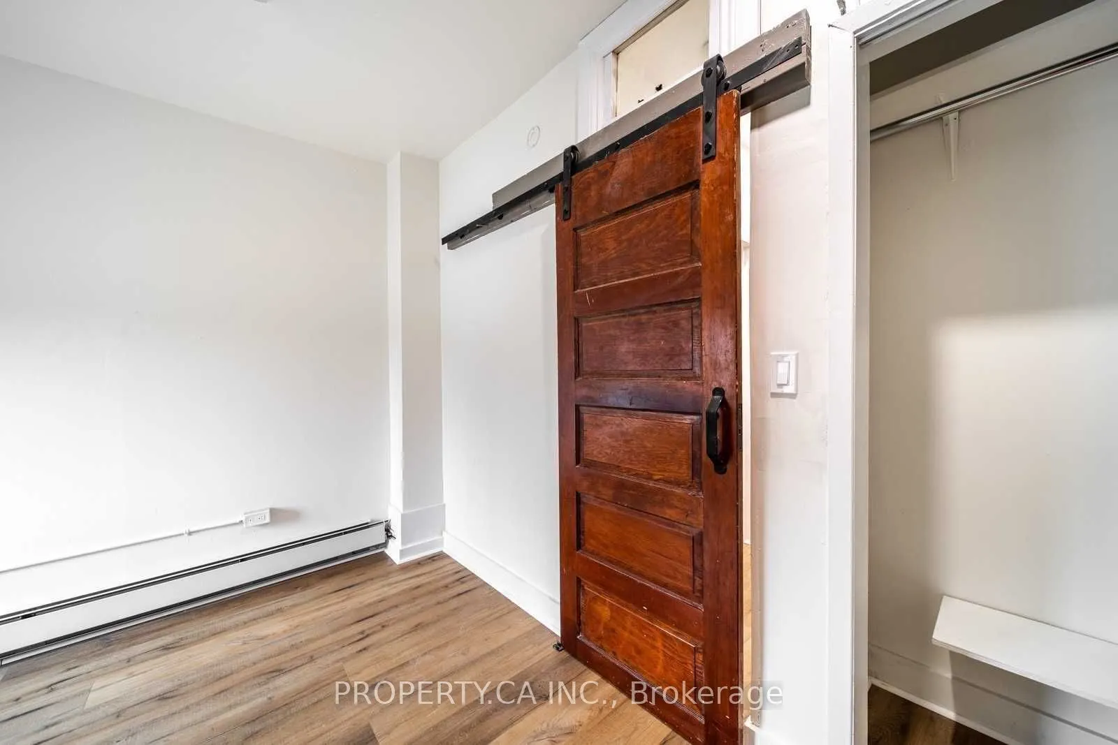 193 Augusta Avenue, #4