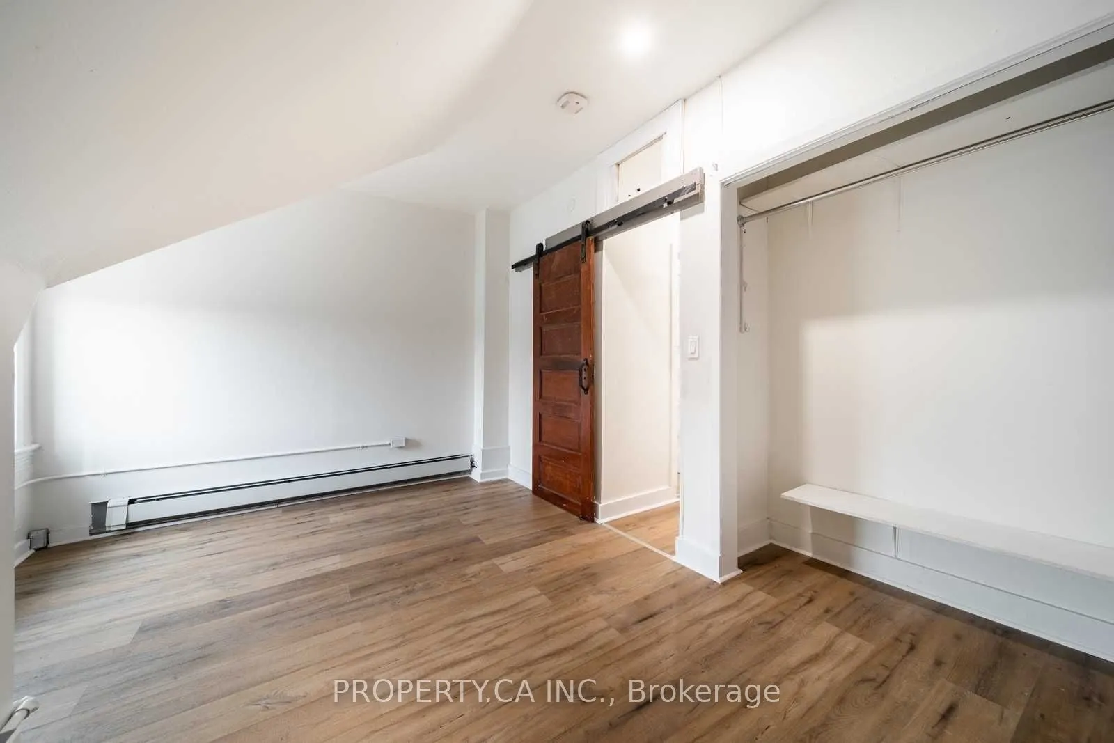 193 Augusta Avenue, #4
