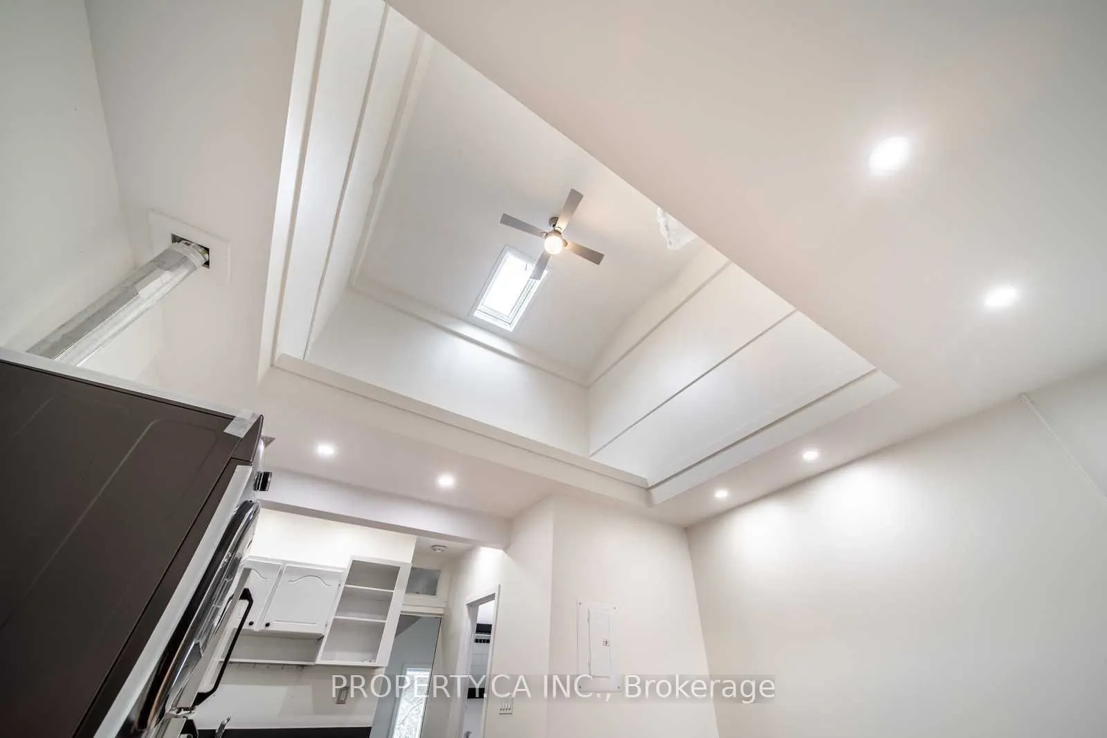 193 Augusta Avenue, #4
