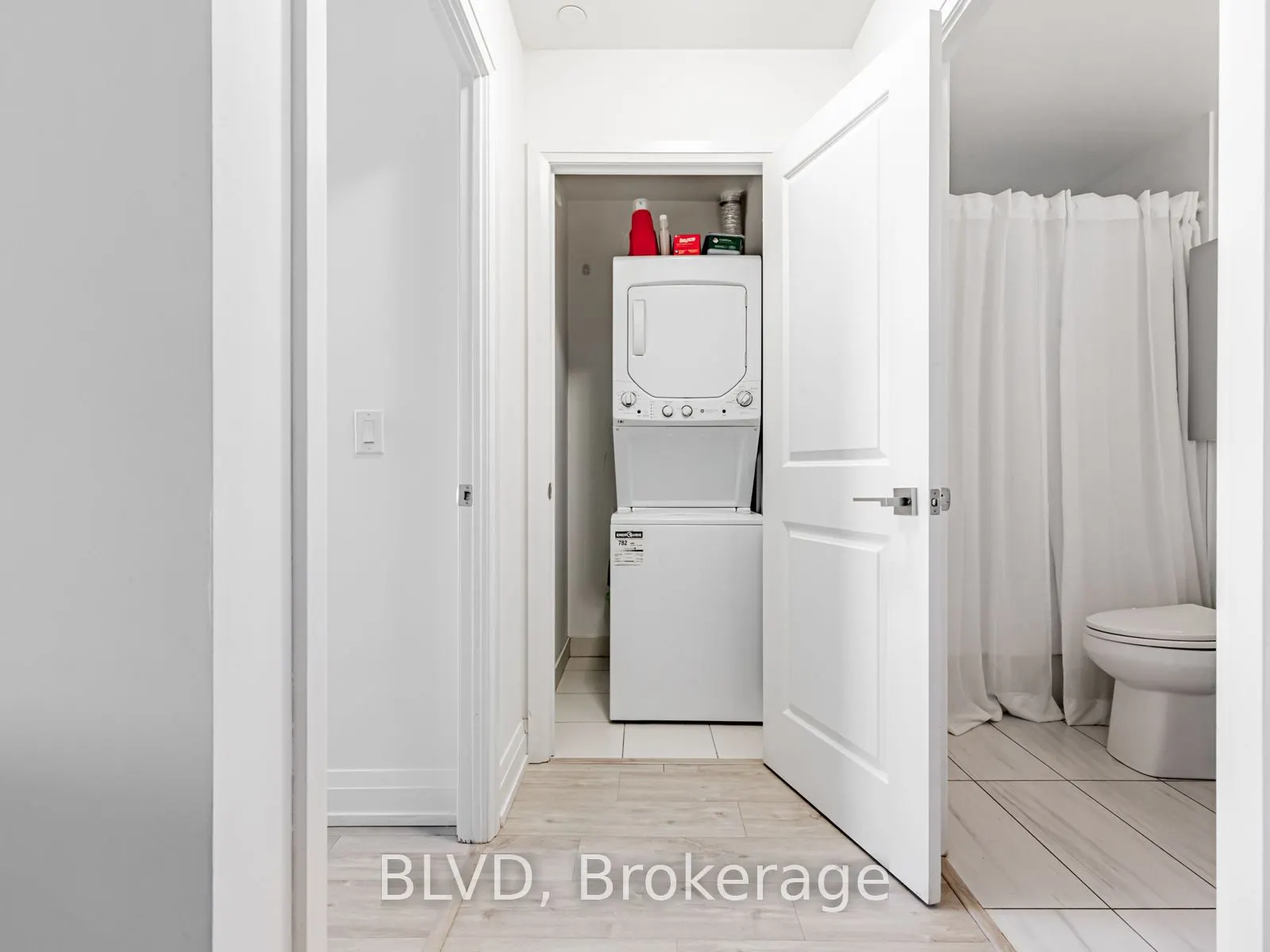 591 Sheppard Avenue E, #528