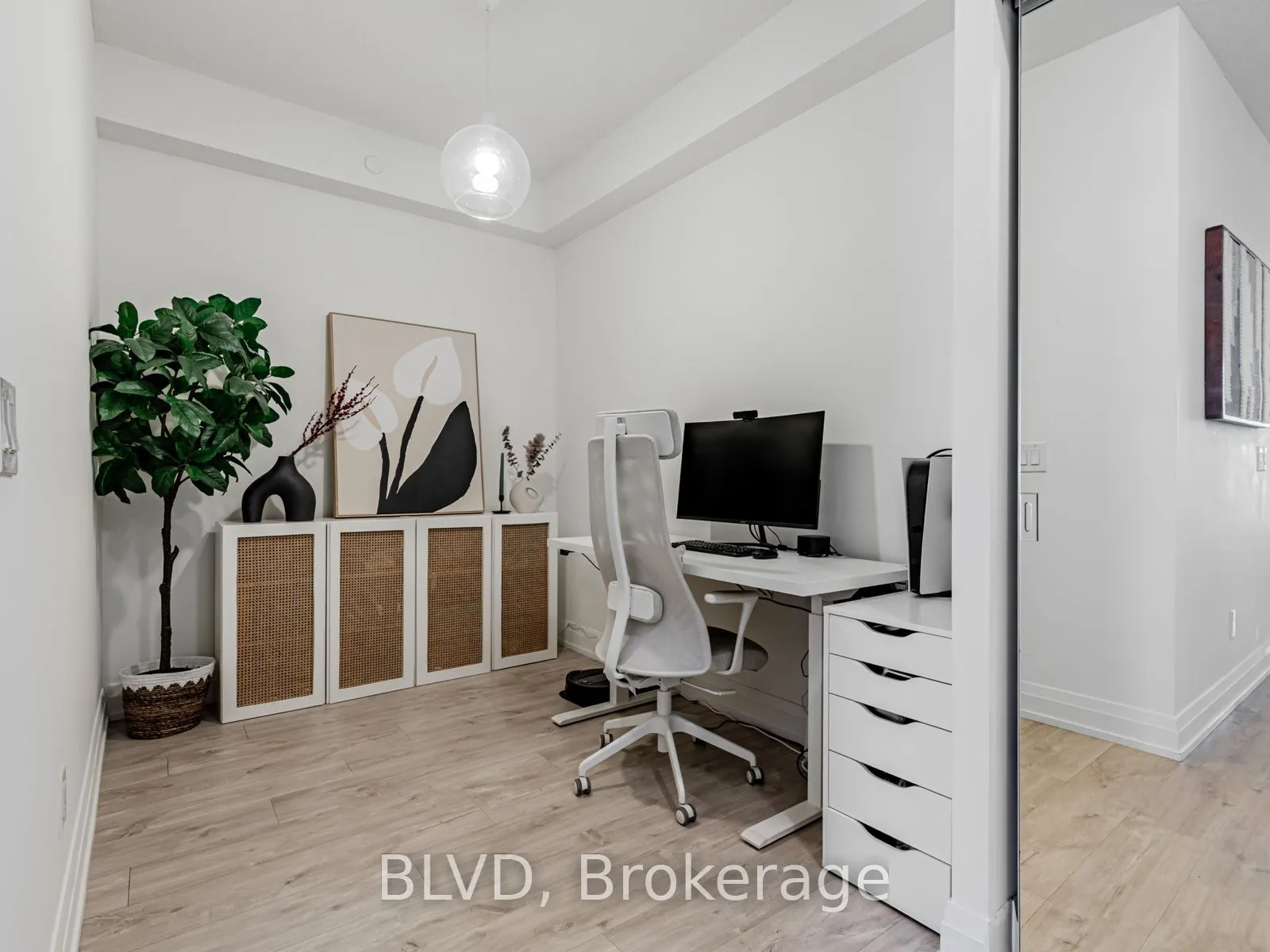 591 Sheppard Avenue E, #528