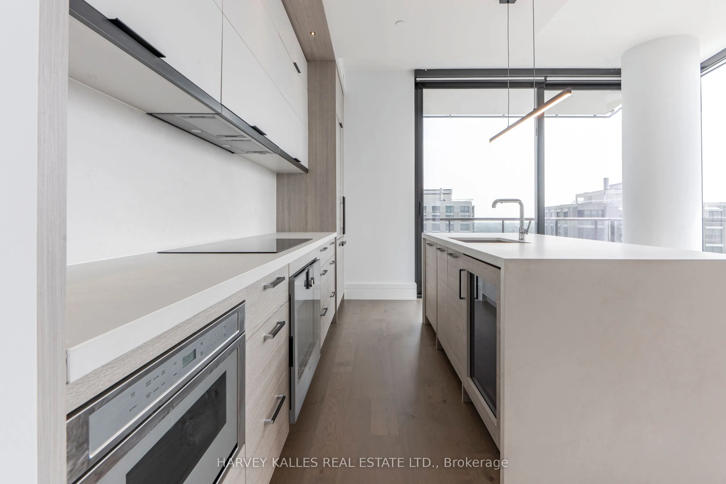 215 Lonsdale Road, #1507