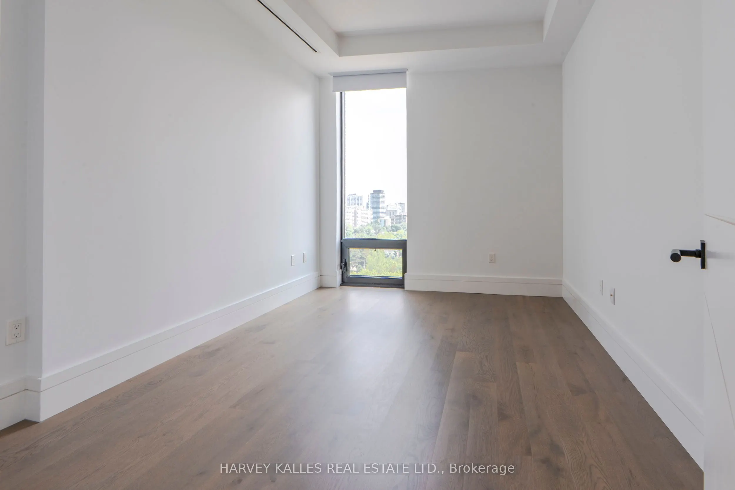 215 Lonsdale Road, #1507