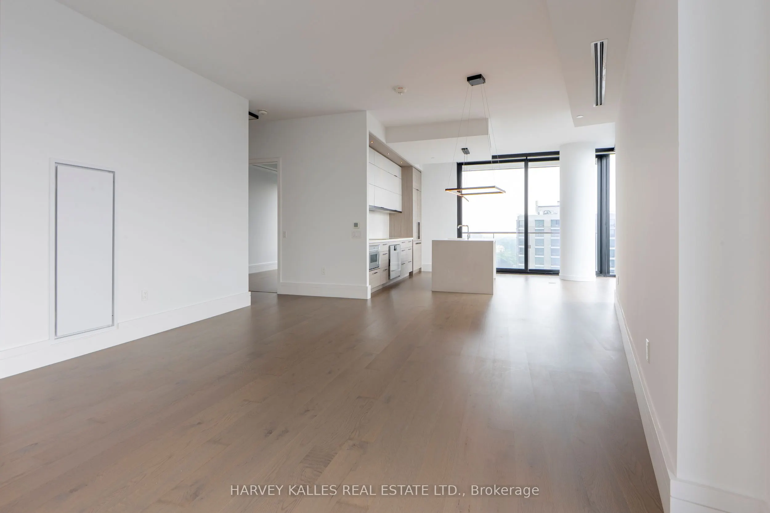 215 Lonsdale Road, #1507