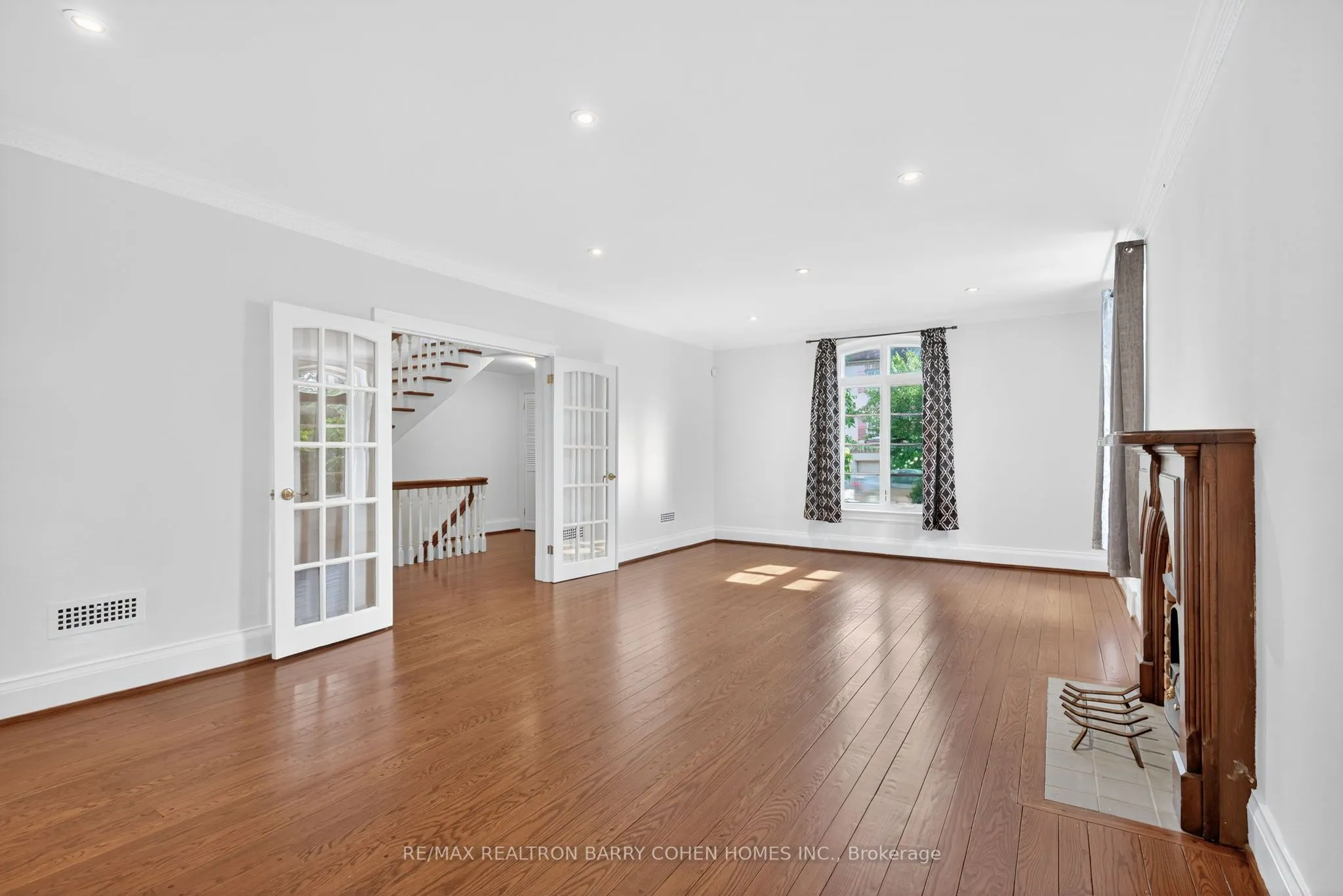 20 Dewbourne Avenue