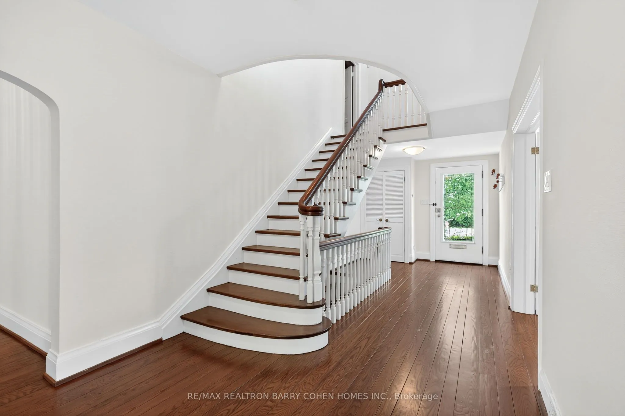 20 Dewbourne Avenue