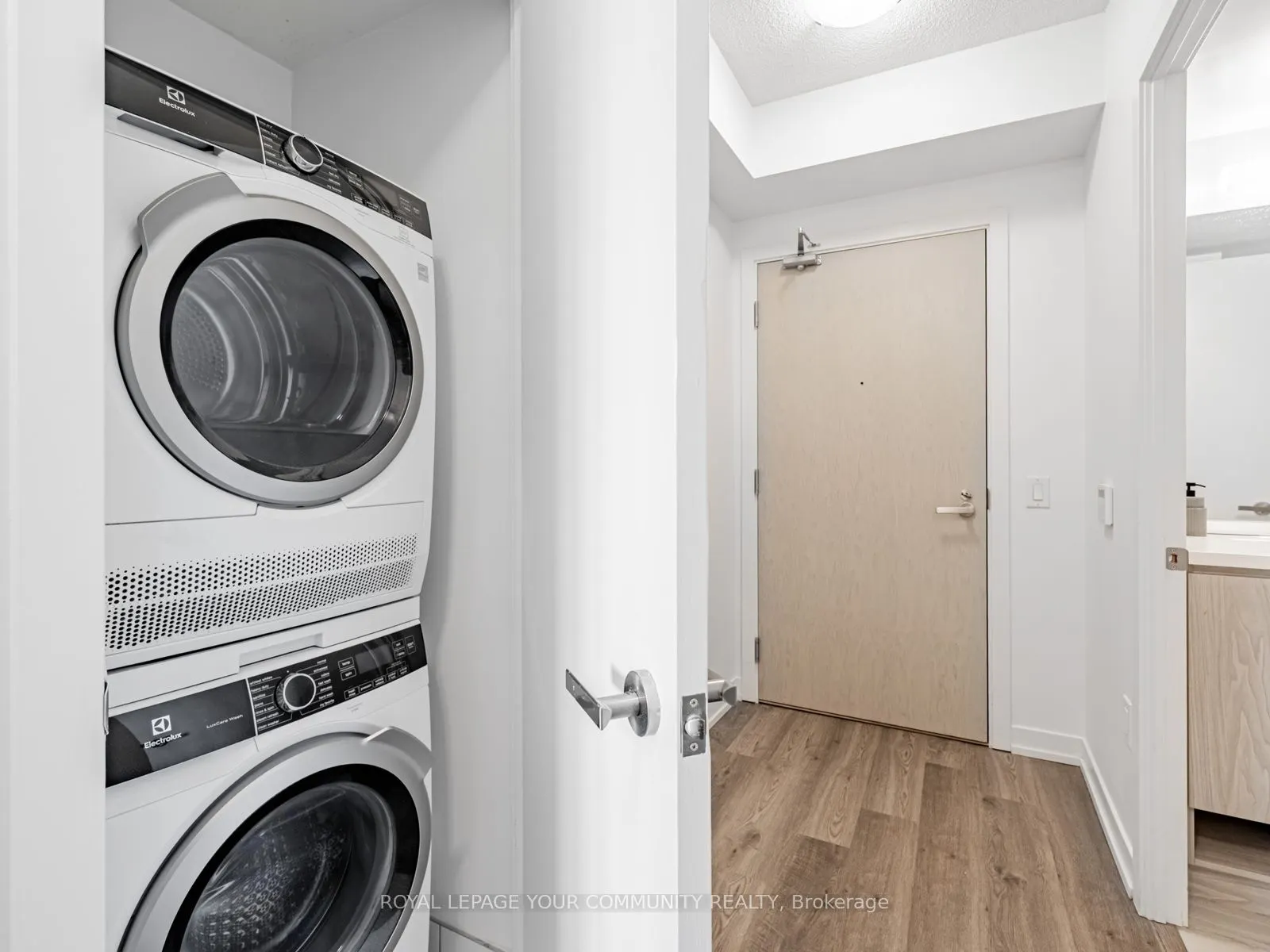 55 Cooper Street, #1611