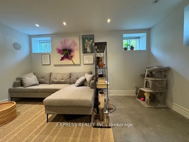 1136 Avenue Road, #B1