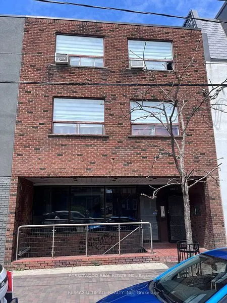 894 College Street, #M