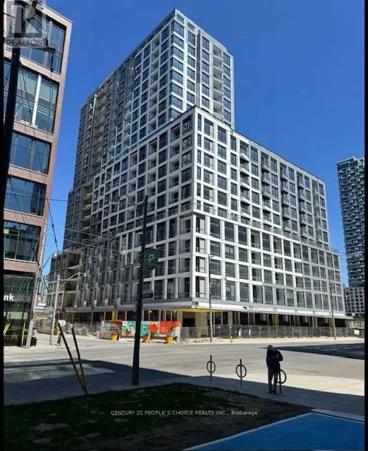 15 Richardson Street, #325