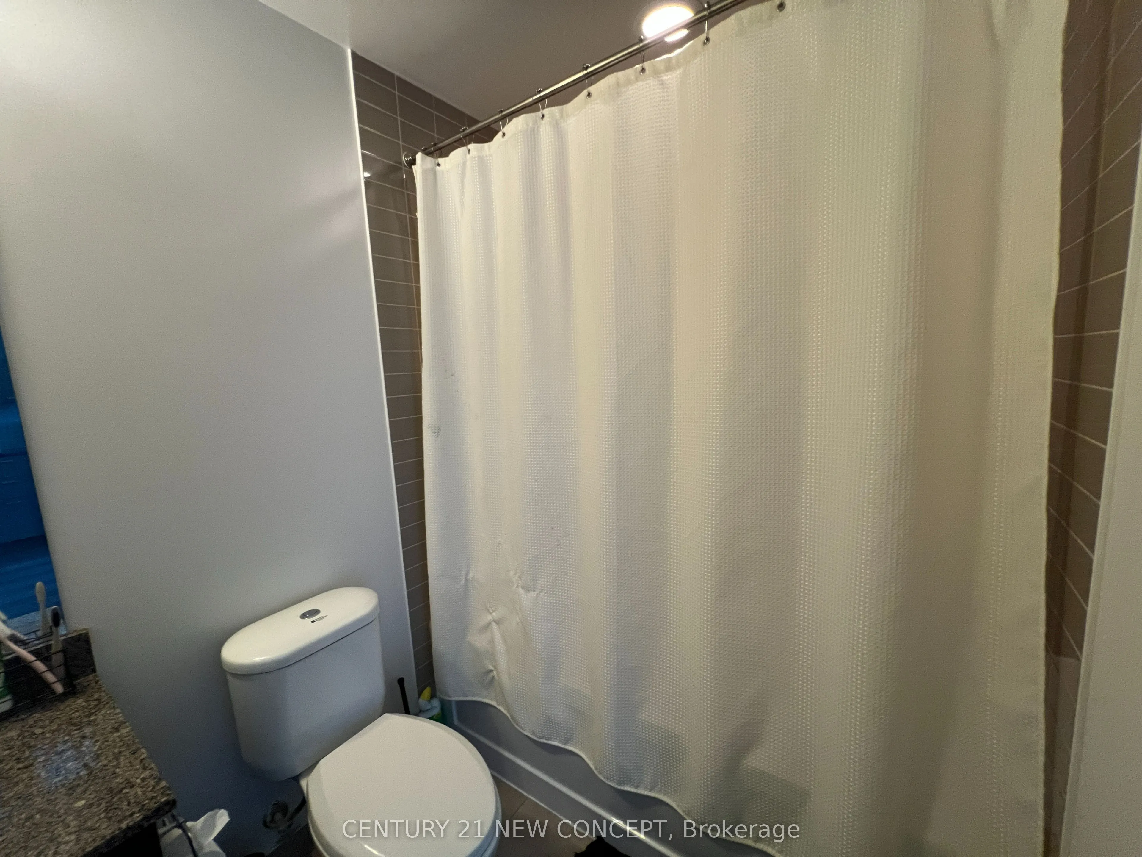 88 Sheppard Avenue E, #3201