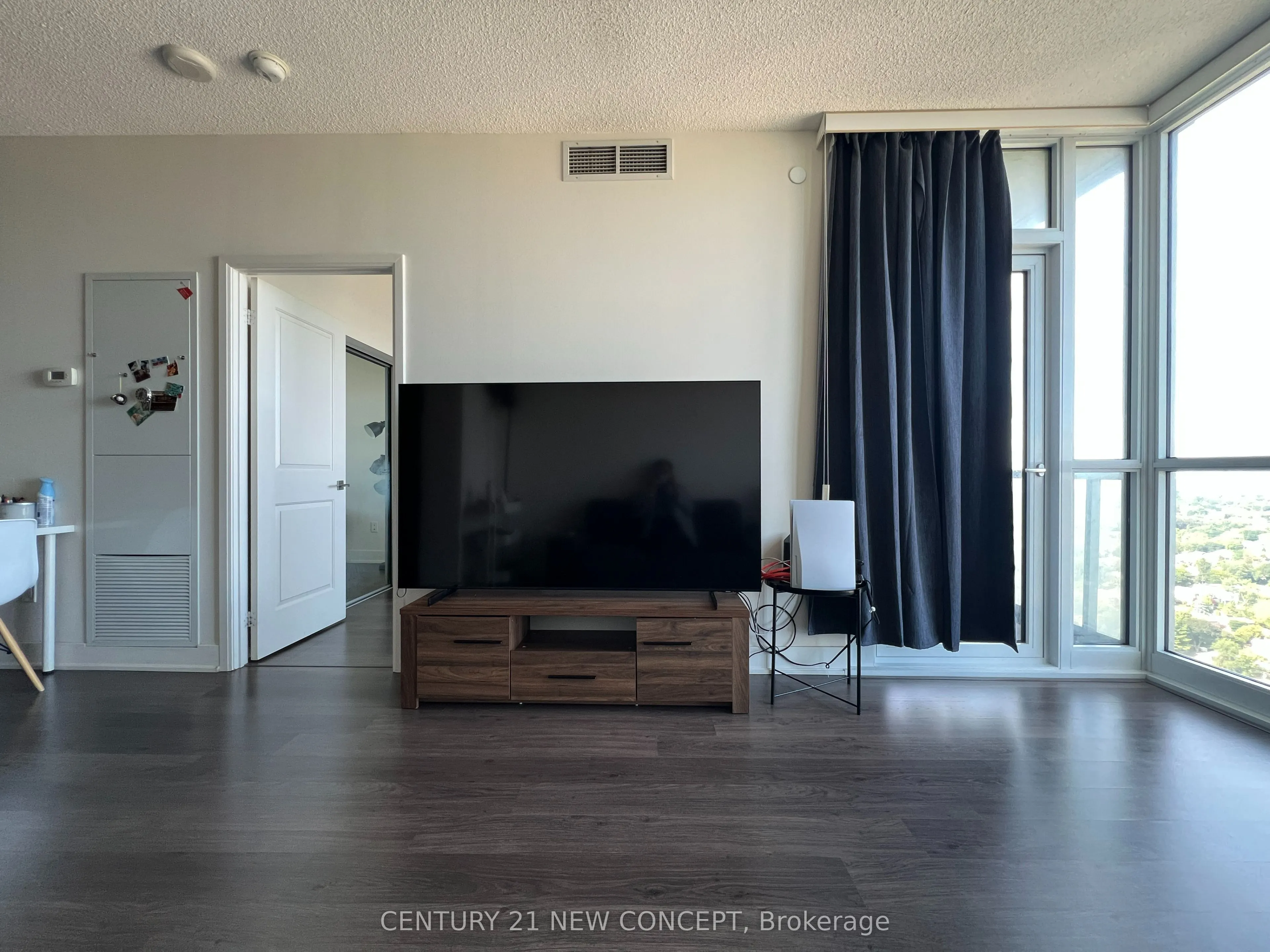 88 Sheppard Avenue E, #3201