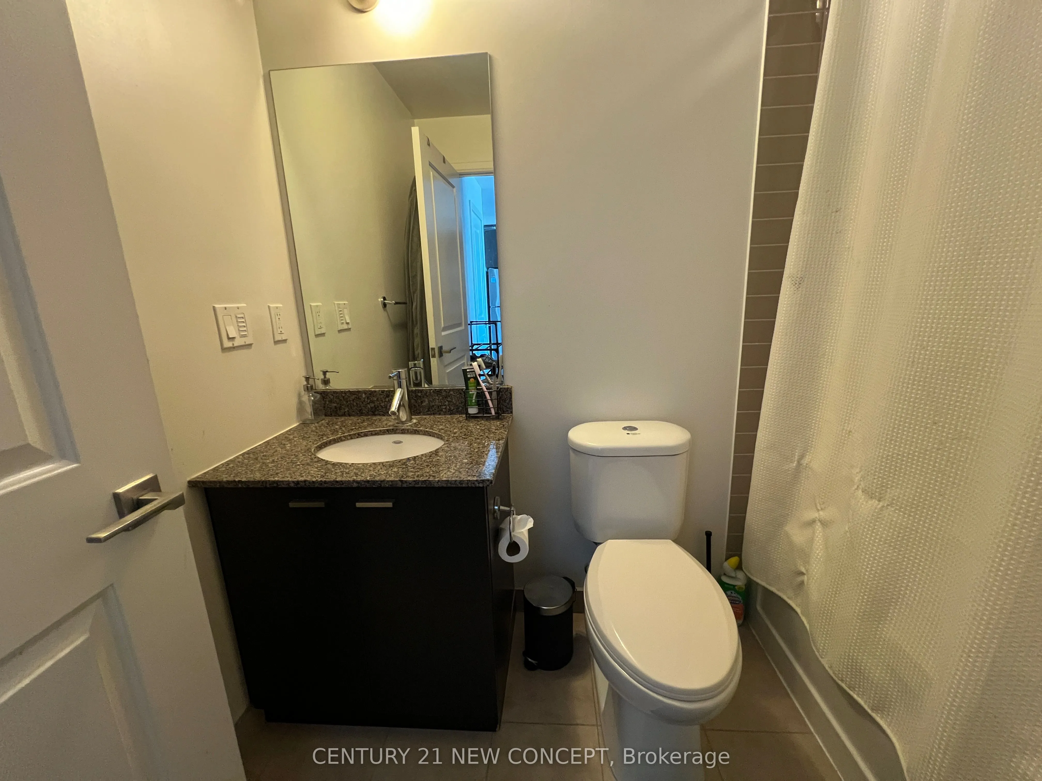 88 Sheppard Avenue E, #3201