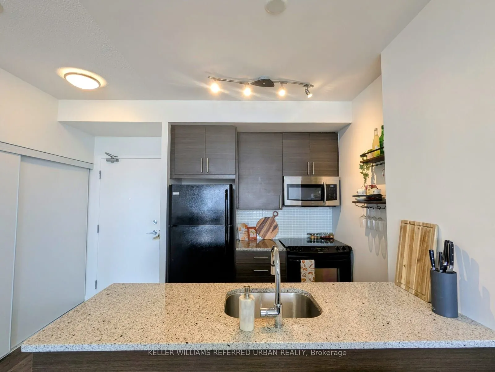 70 Forest Manor Road, #1211