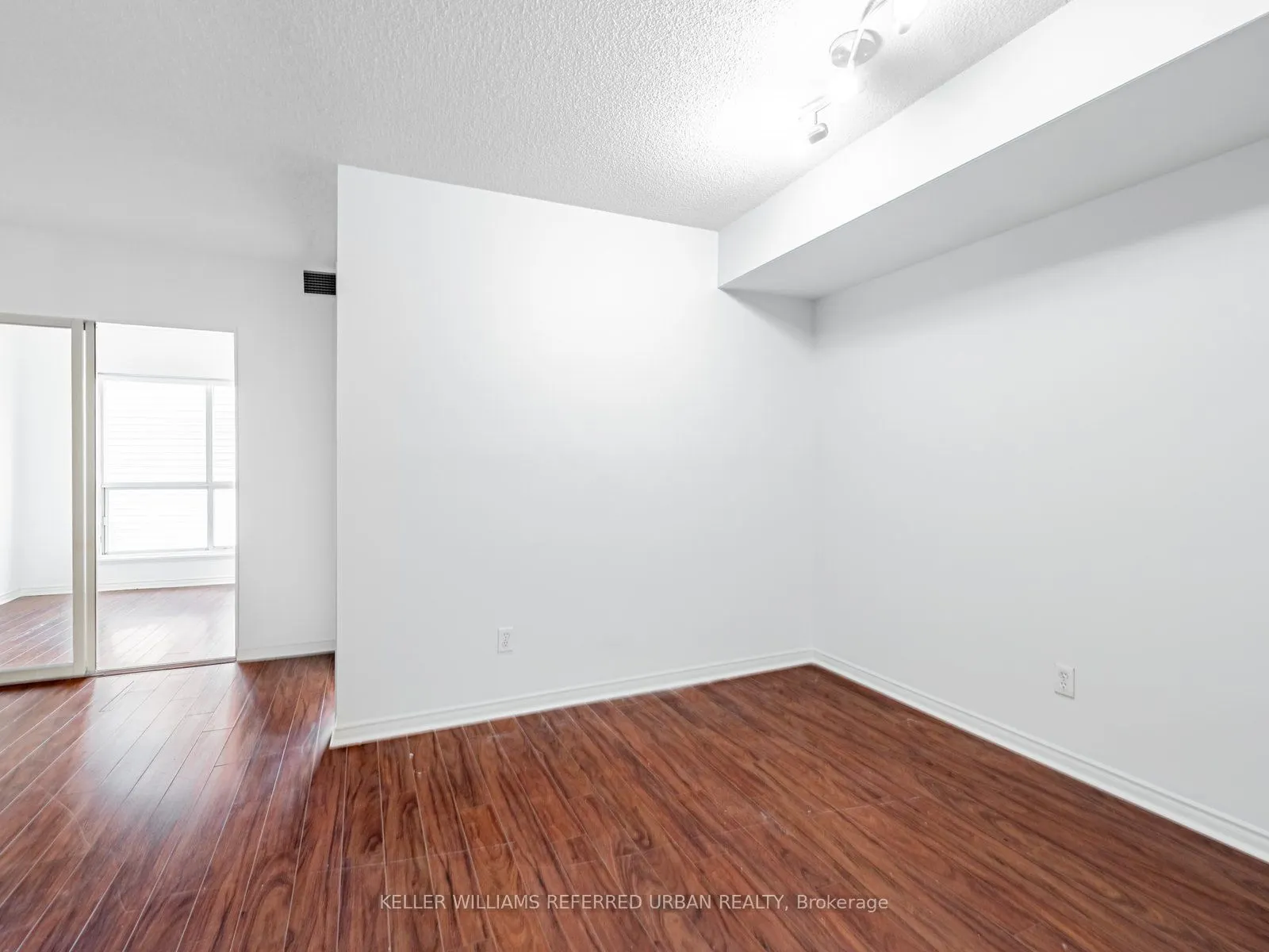 25 The Esplanade, #907