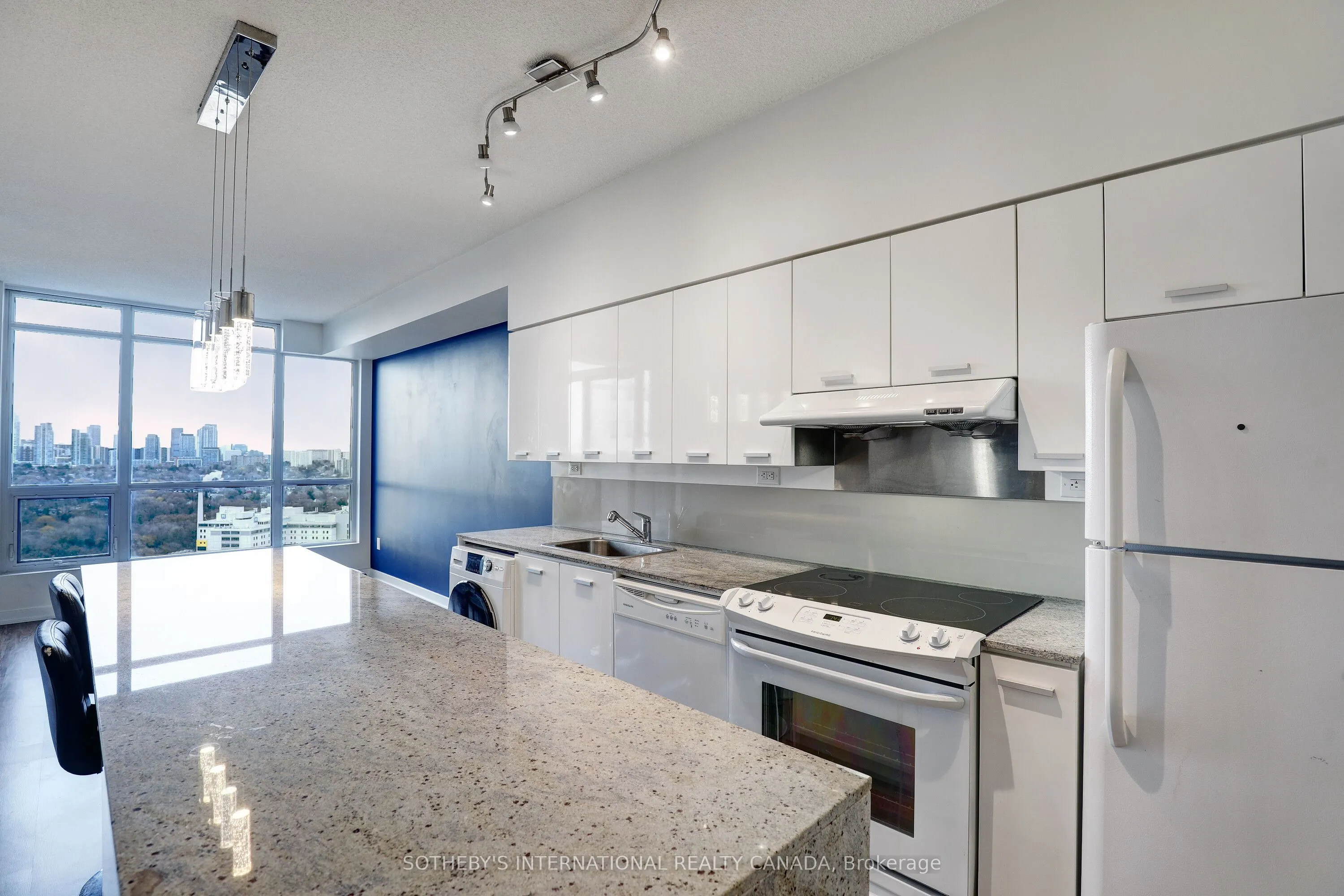 29 Singer Court, #2710