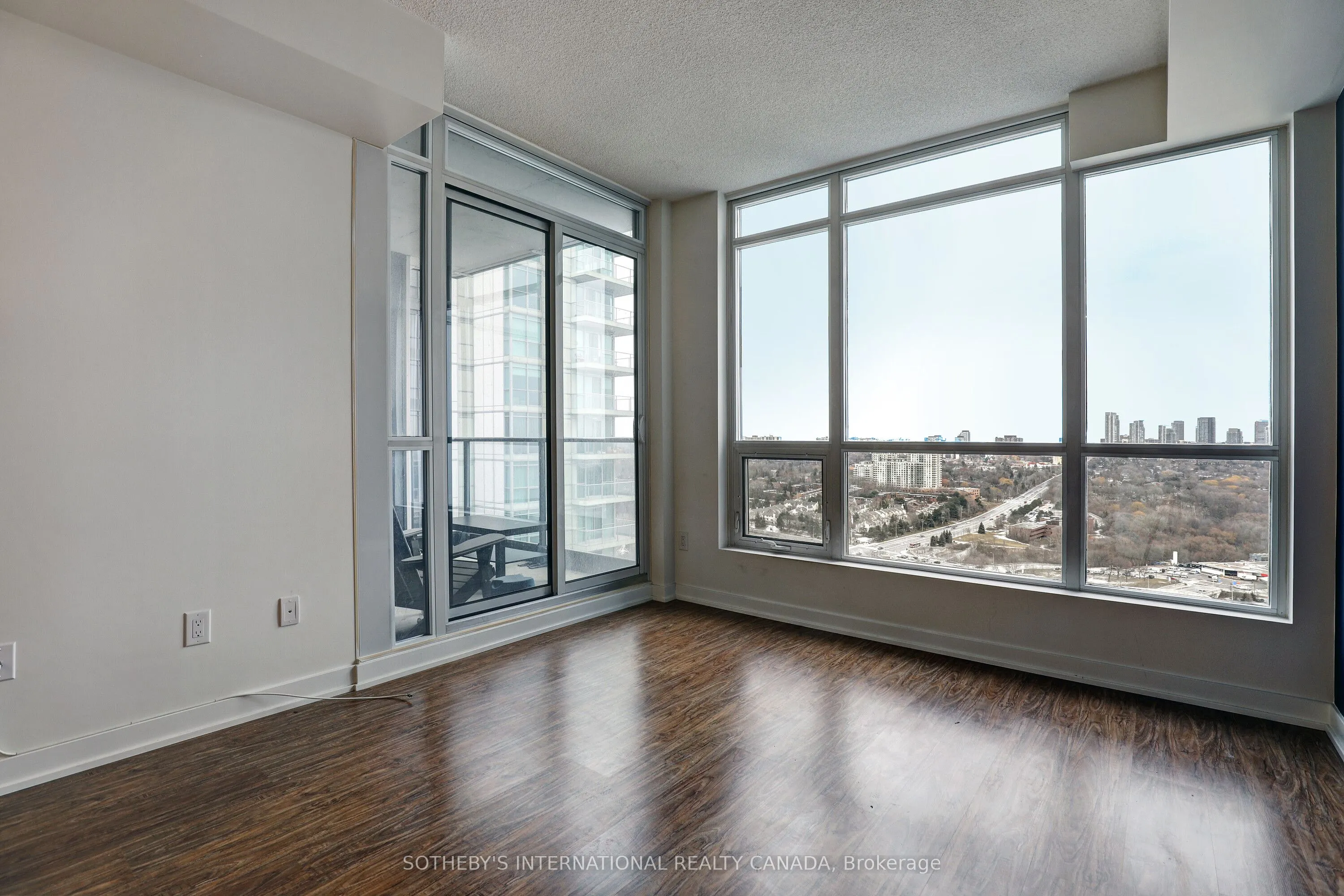 29 Singer Court, #2710