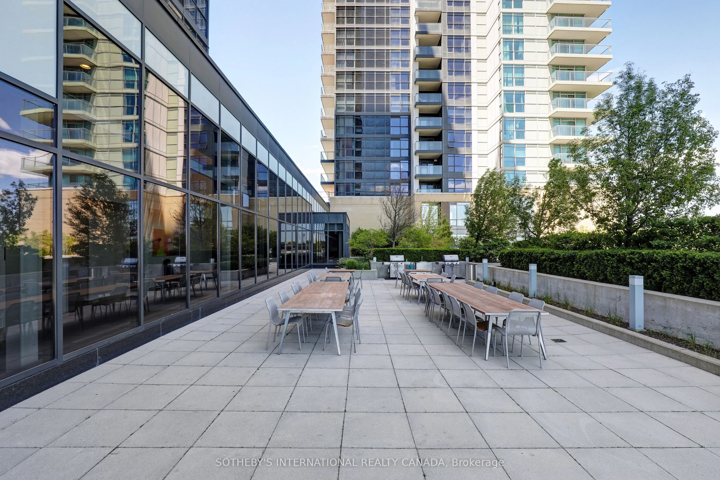 29 Singer Court, #2710
