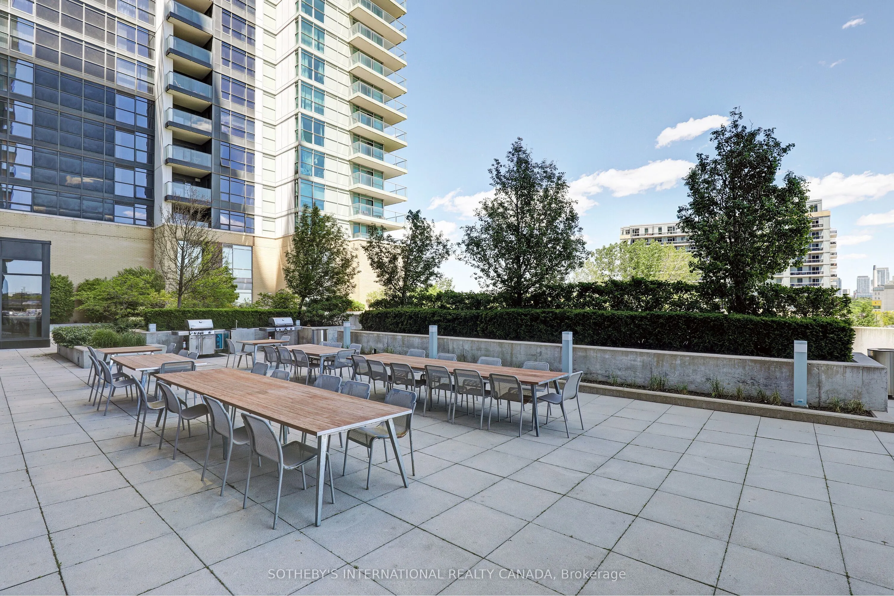 29 Singer Court, #2710