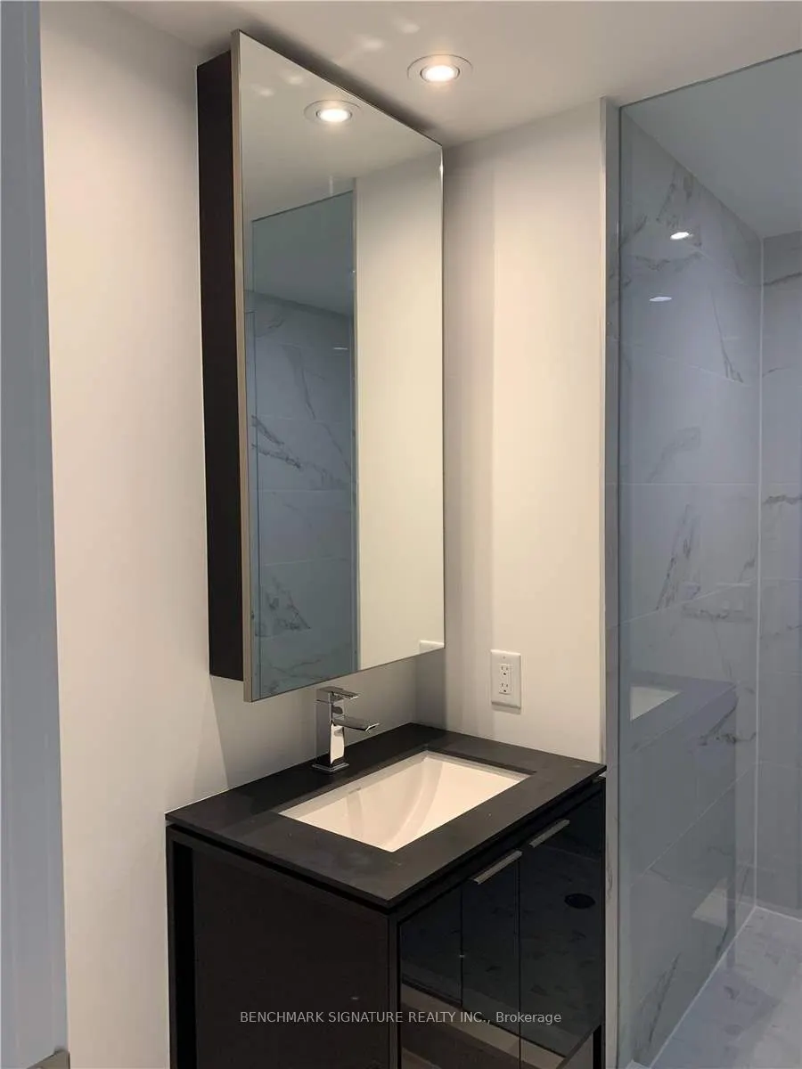 77 Shuter Street, #220